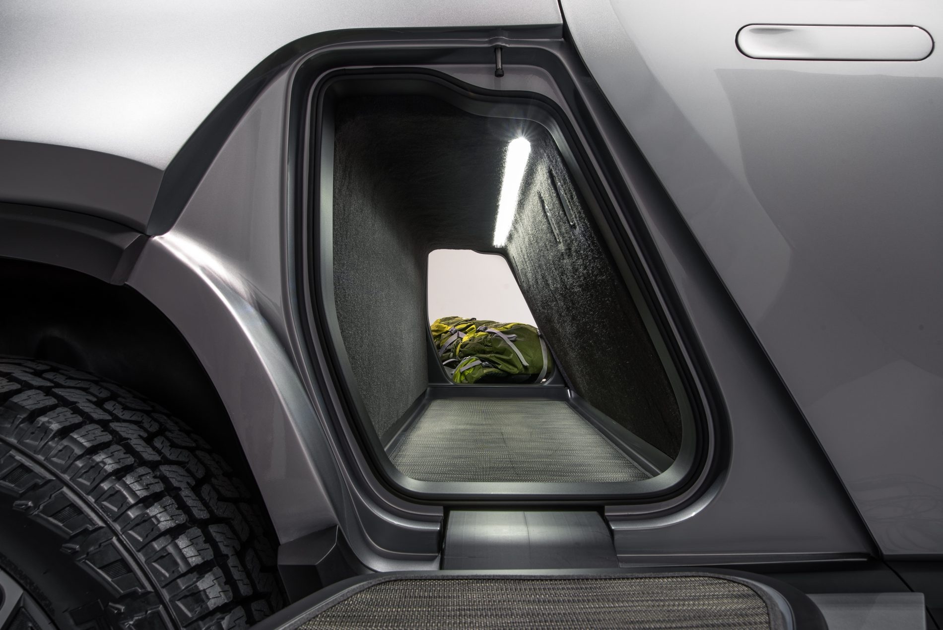 Ban tai dien tang toc ngang sieu xe anh 6