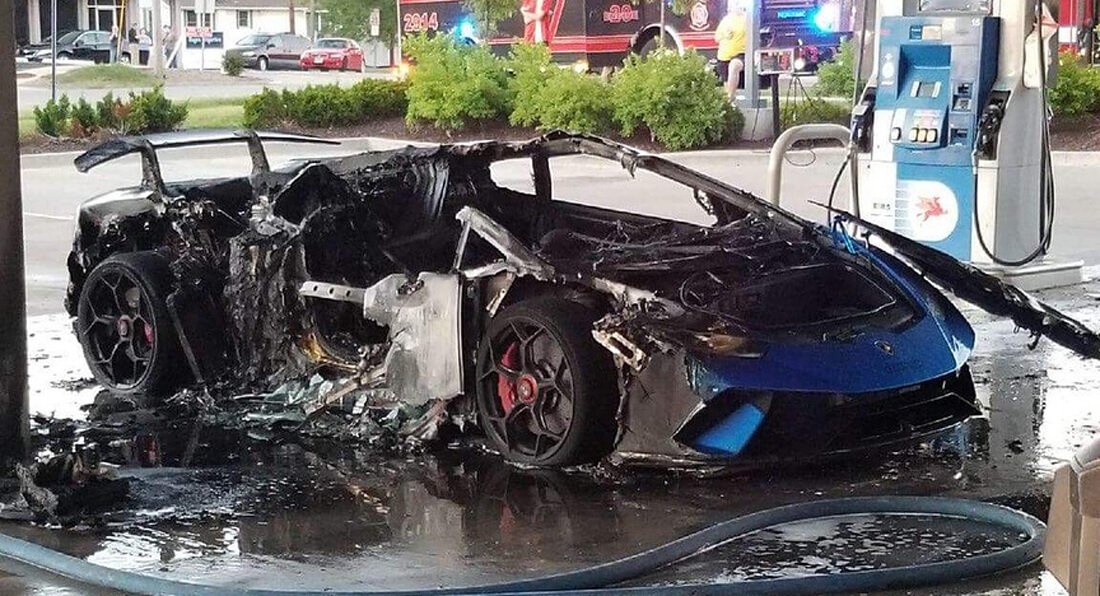 Lamborghini Aventador bi chay anh 3