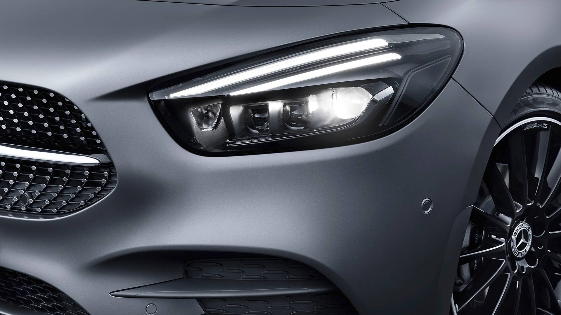 Mercedes-Benz B-Class 2019 gia 34.200 USD anh 2