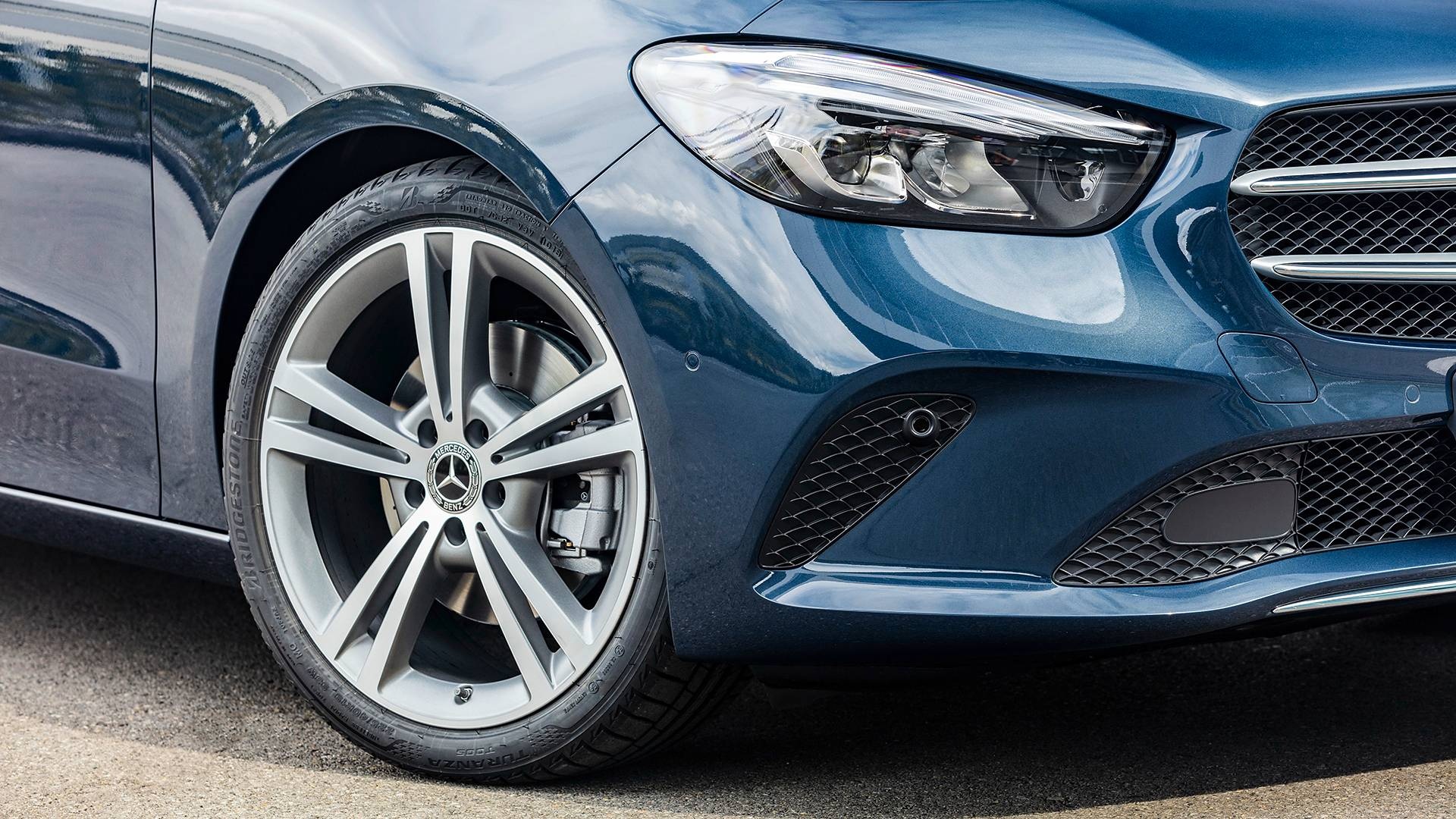 Mercedes-Benz B-Class 2019 gia 34.200 USD anh 7