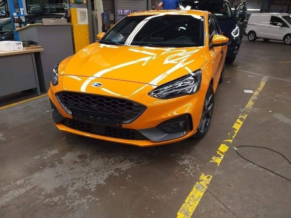 Ford Focus ST 2019 lo kieu dang the thao va ham ho hon hinh anh