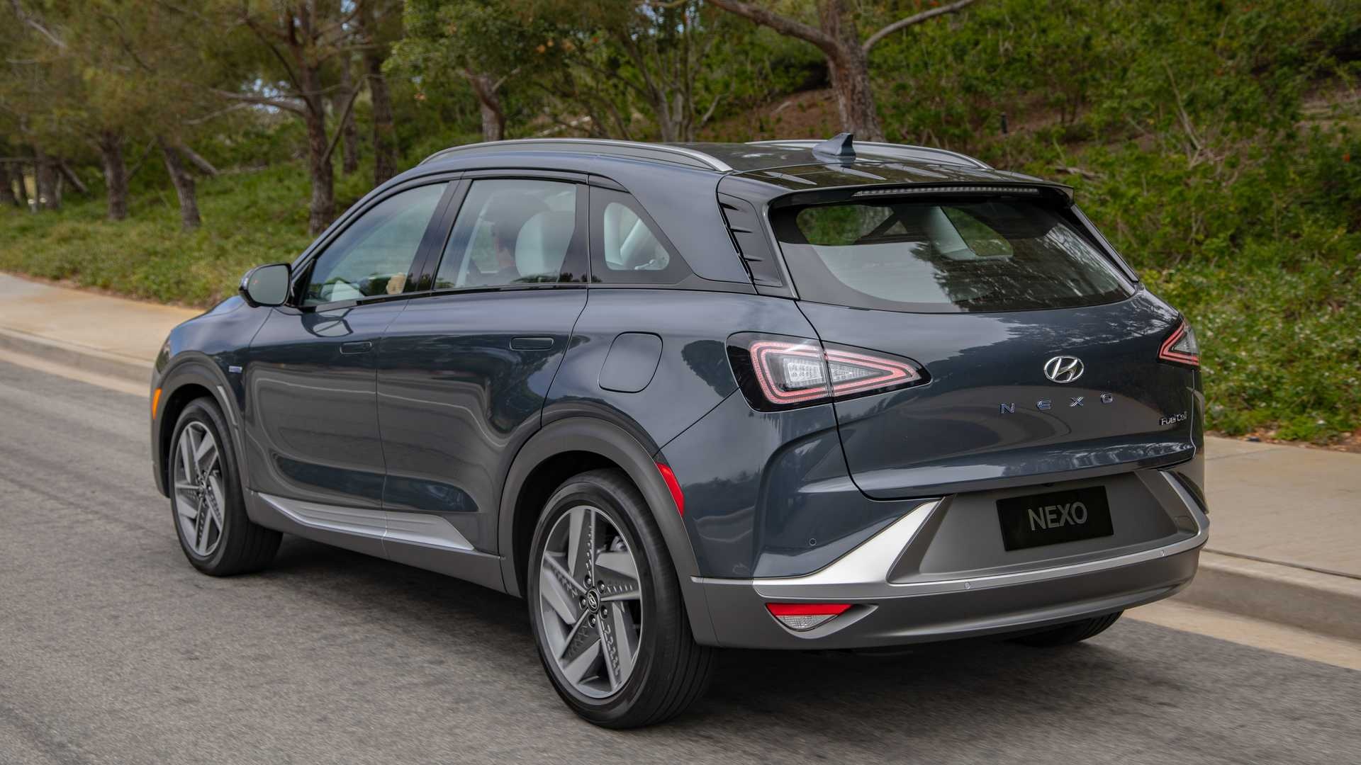 Hyundai Nexo FCV giá 60.000 USD ảnh 8 Hyundai Nexo FCV gia 60.000 USD anh 8