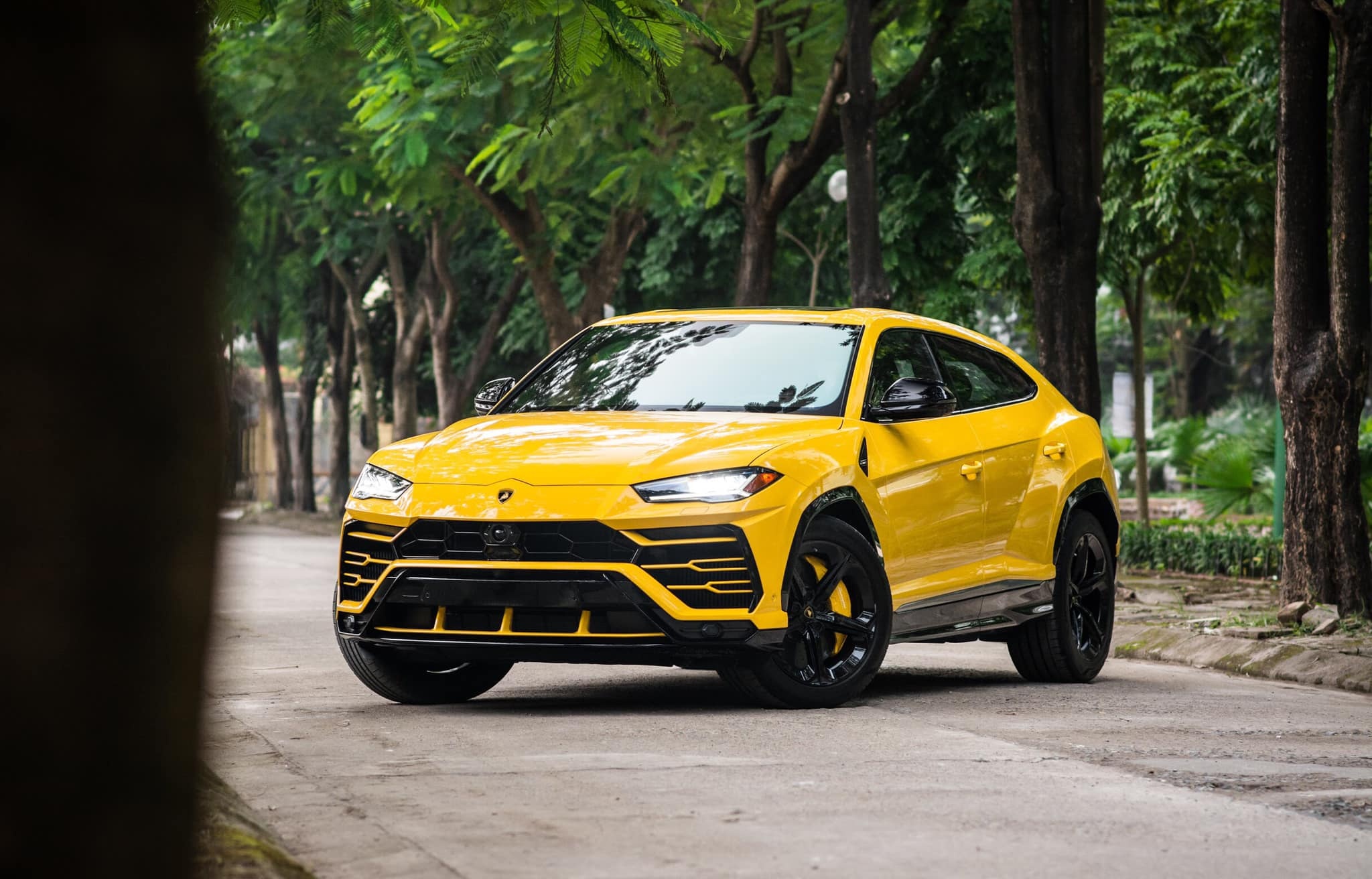Lamborghini Urus thu 3 tai Viet Nam rao gia hon 22 ty dong hinh anh