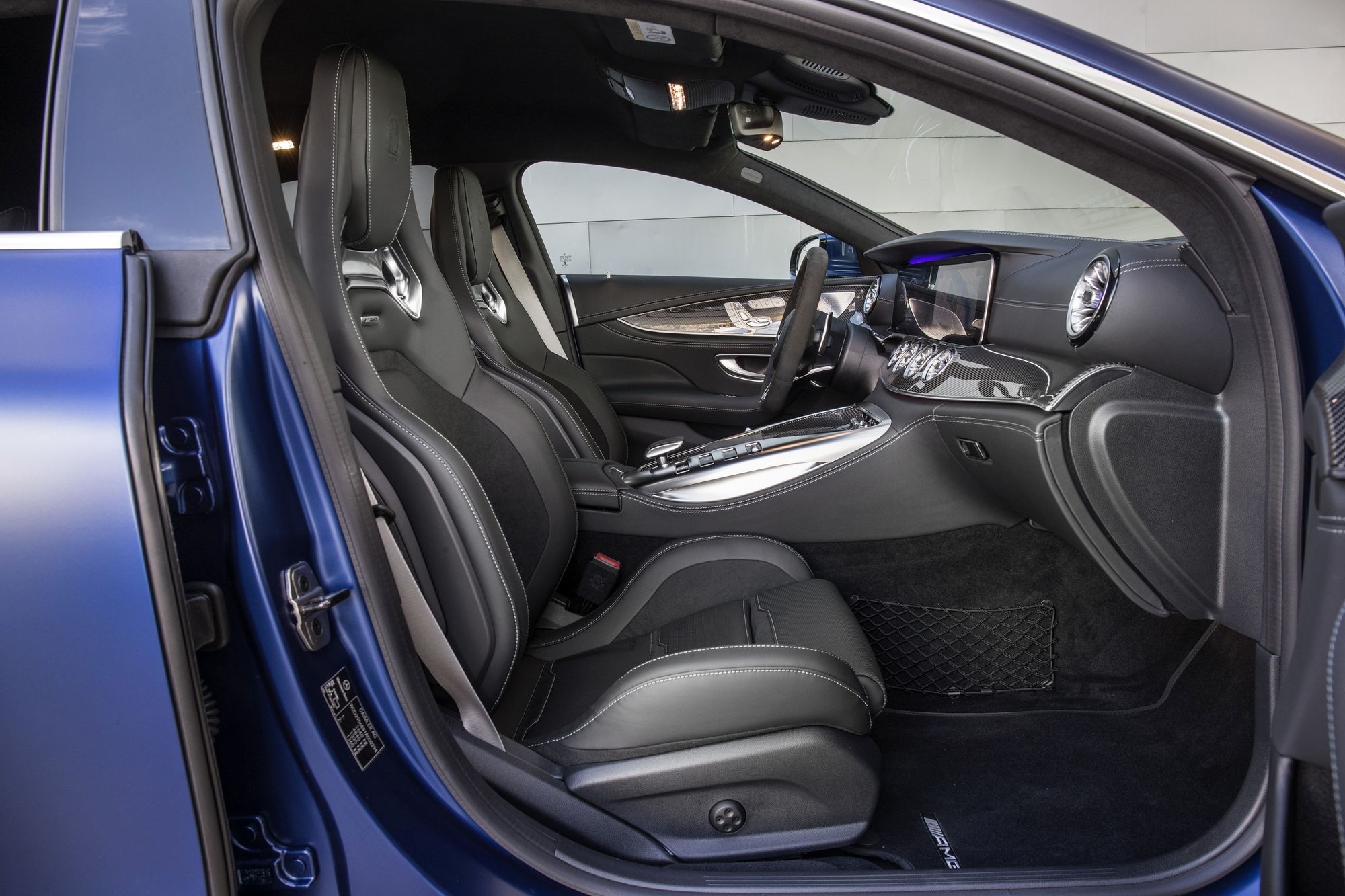 Mercedes-Benz AMG GT 4 cua ra mat tai My anh 4