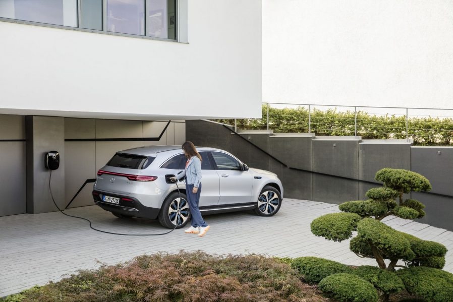 Mercedes-Benz EQC 2020 ra mắt ảnh 12 Mercedes-Benz EQC 2020 ra mat anh 12