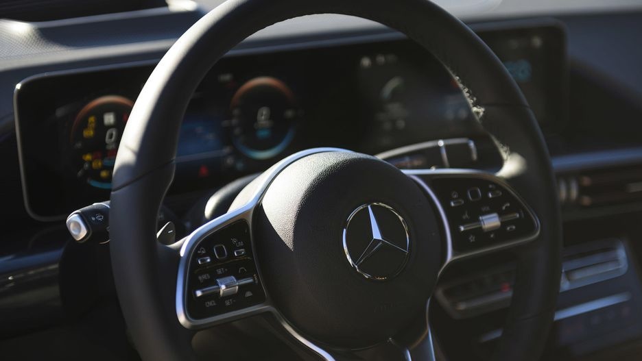 Mercedes-Benz EQC 2020 ra mắt ảnh 8 Mercedes-Benz EQC 2020 ra mat anh 8