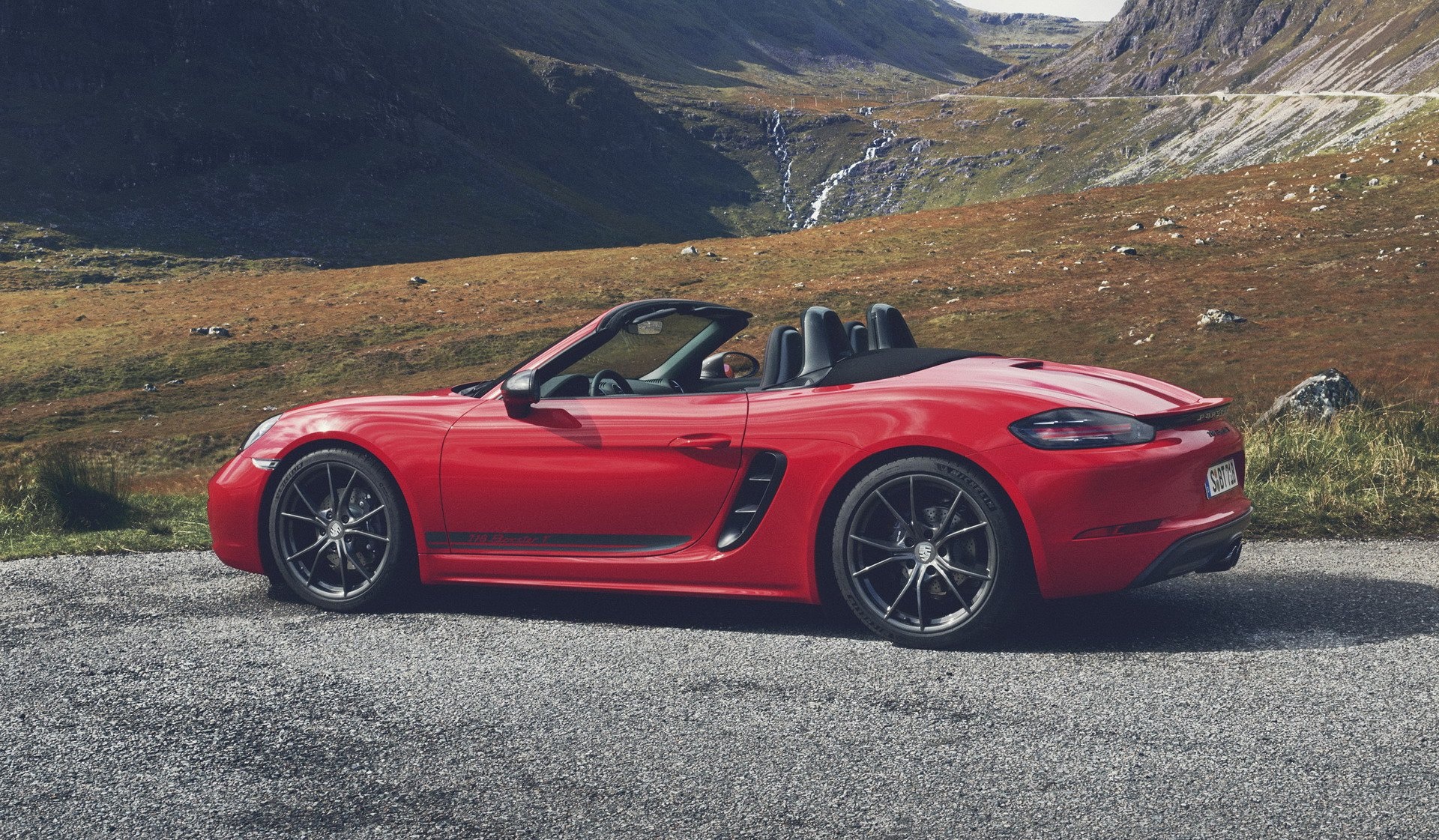 Porsche ra mat cap doi 718 T Boxster va Cayman anh 4