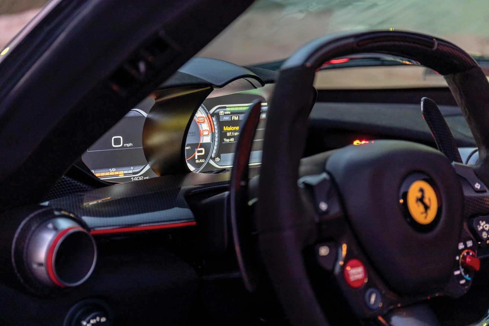 Sieu pham Ferrari LaFerrari Aperta ban dau gia anh 4