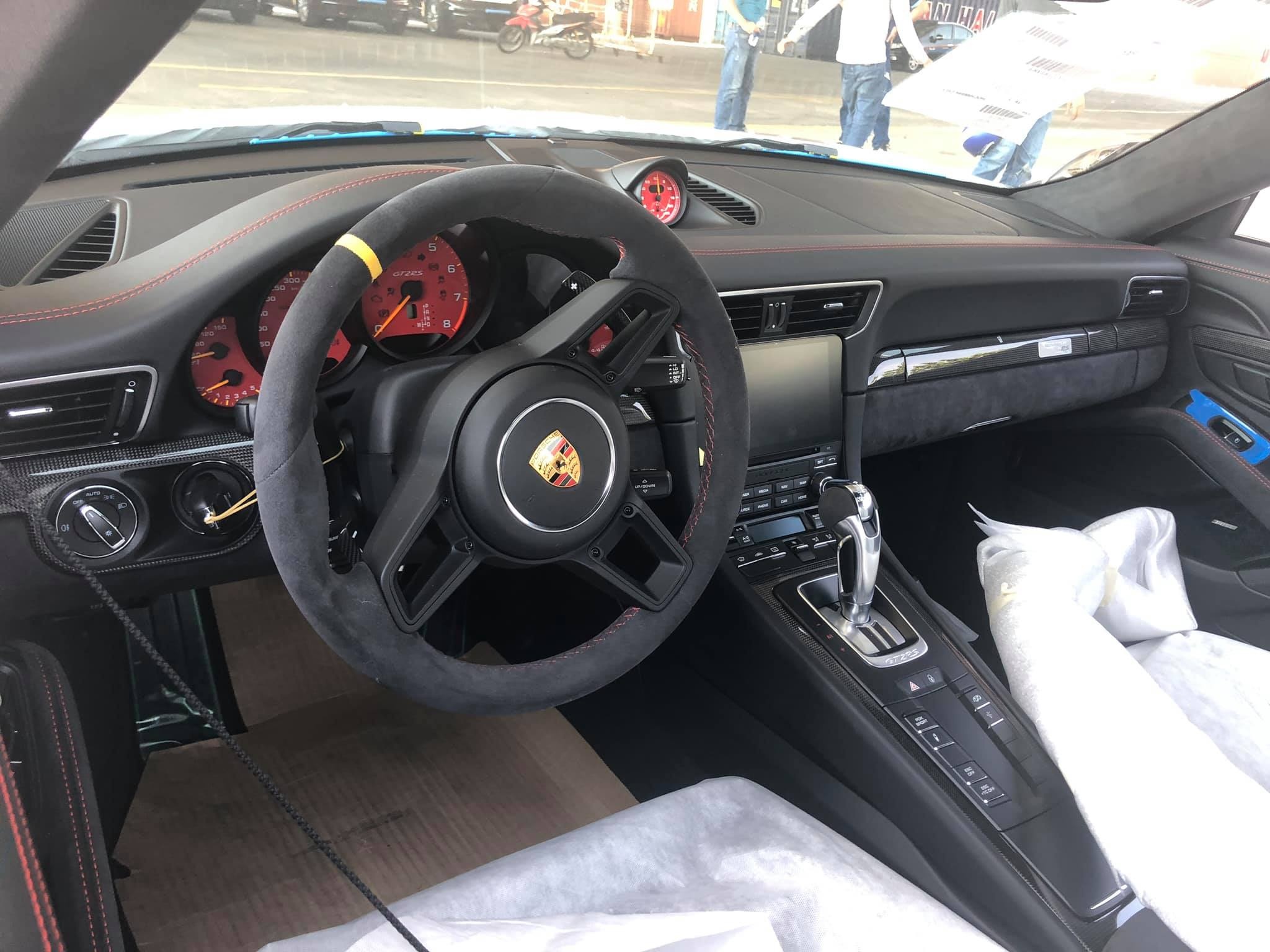 Bo doi Porsche 911 GT2 RS ve Viet Nam anh 6