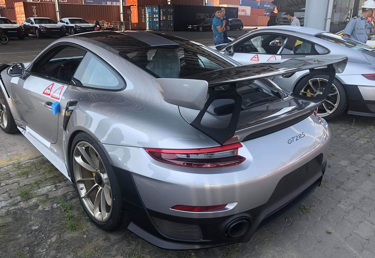 Bo doi Porsche 911 GT2 RS ve Viet Nam anh 5