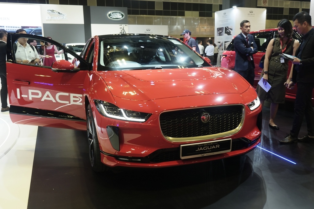 Xe dien Jaguar I-Pace xuat tran tai Dong Nam A, gia 257.000 USD hinh anh