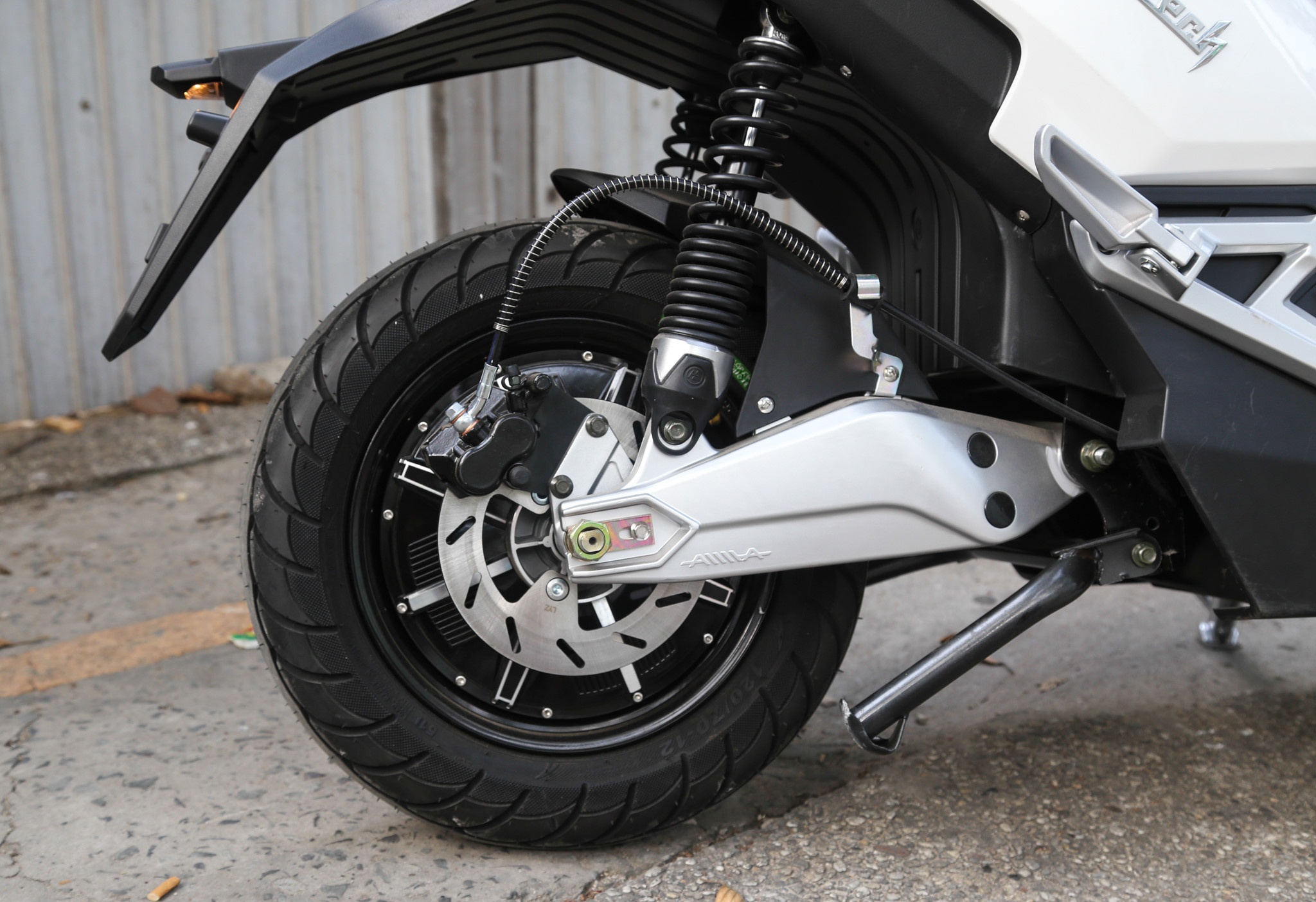 So sanh Pega NewTech va Aima Tiger X6 anh 8