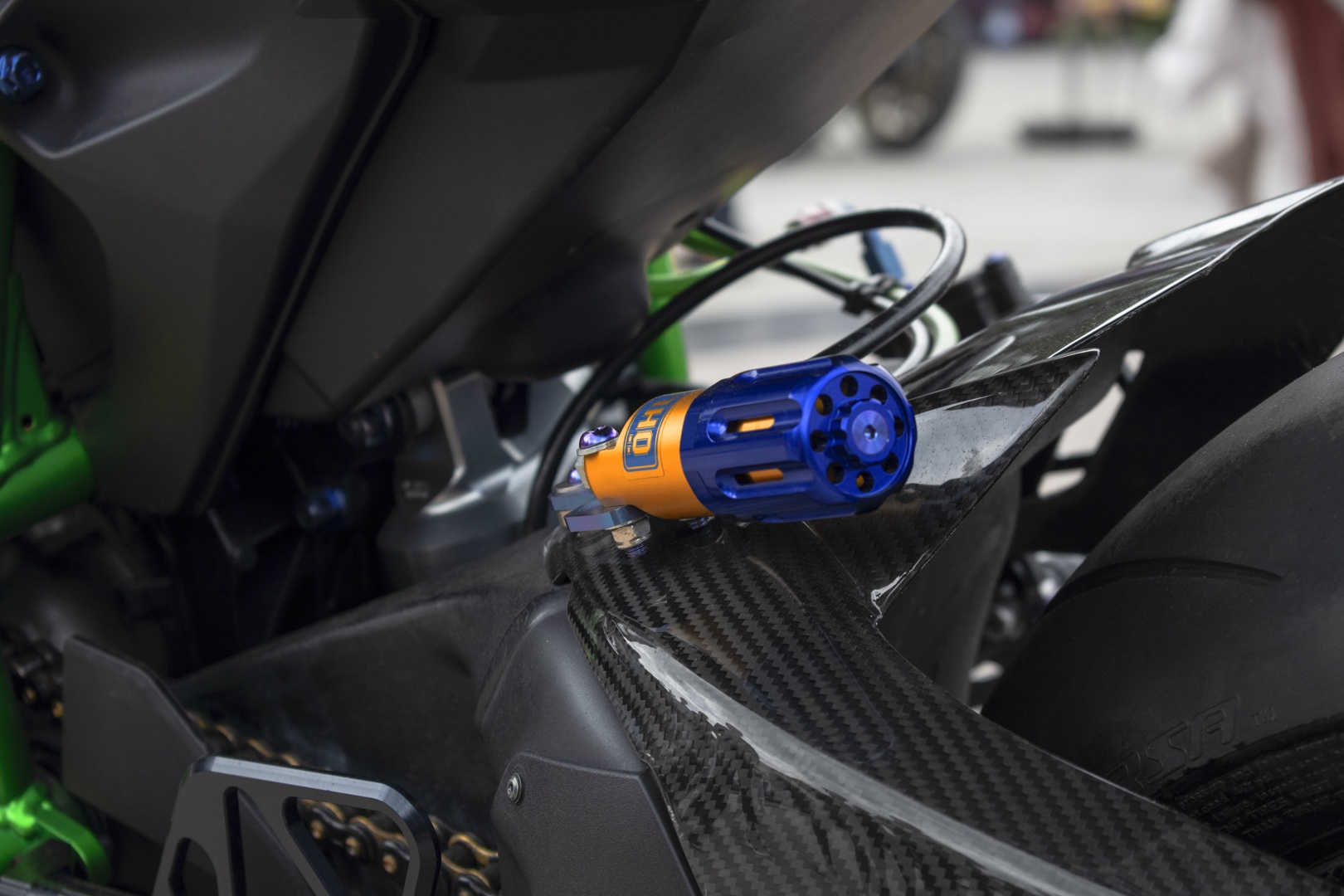 Kawasaki Ninja H2 do dan ao H2R anh 4