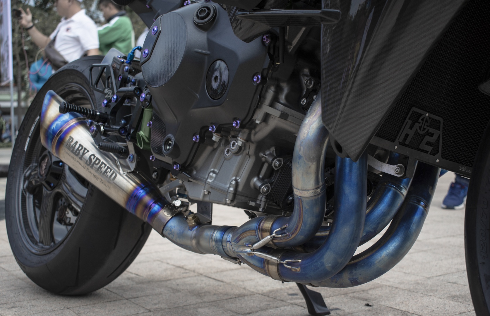 Kawasaki Ninja H2 do dan ao H2R anh 12