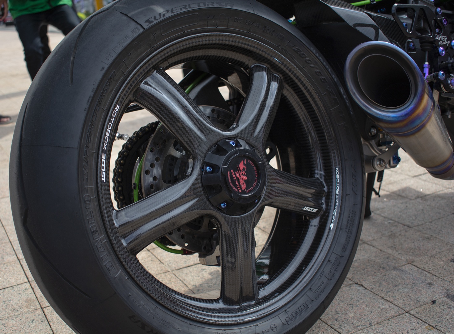 Kawasaki Ninja H2 do dan ao H2R anh 9