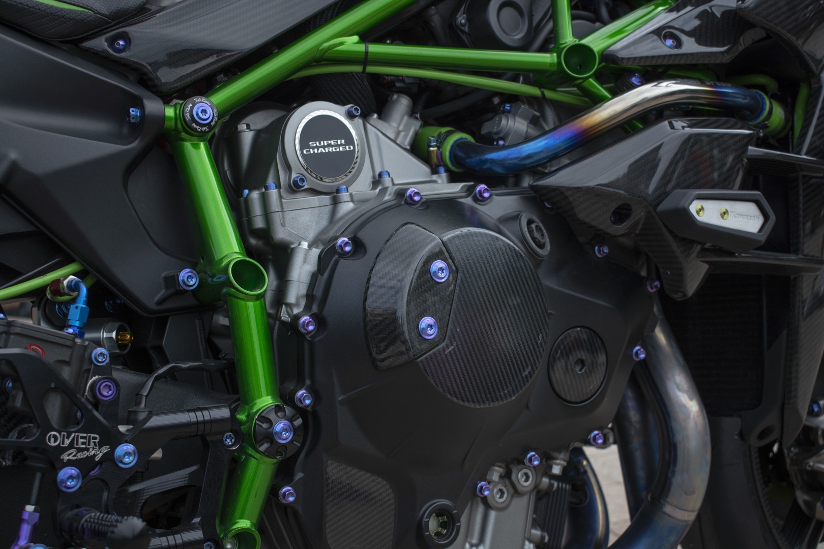 Kawasaki Ninja H2 do dan ao H2R anh 11