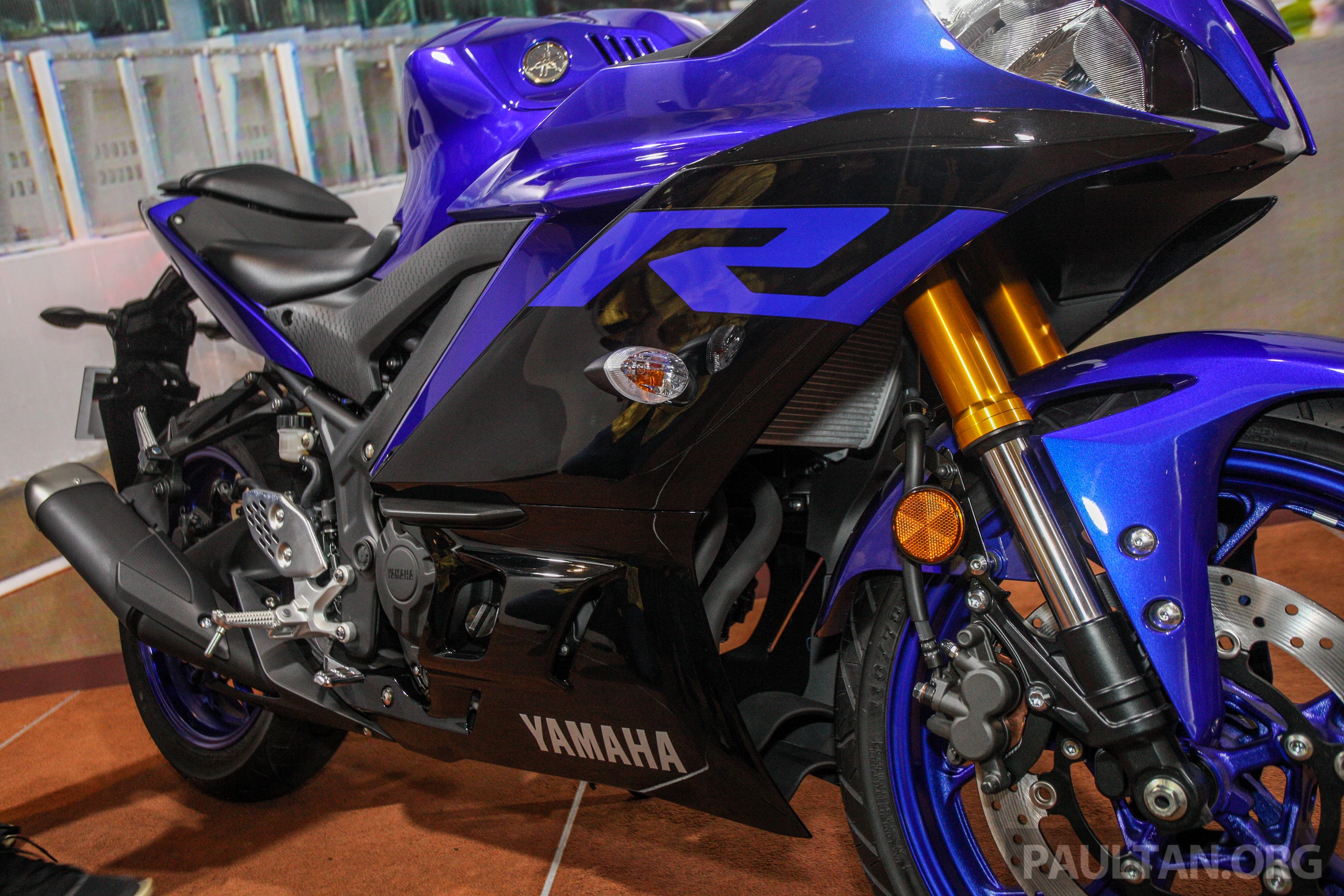 Yamaha YZF-R25 2019 ra mat tai Malaysia anh 5