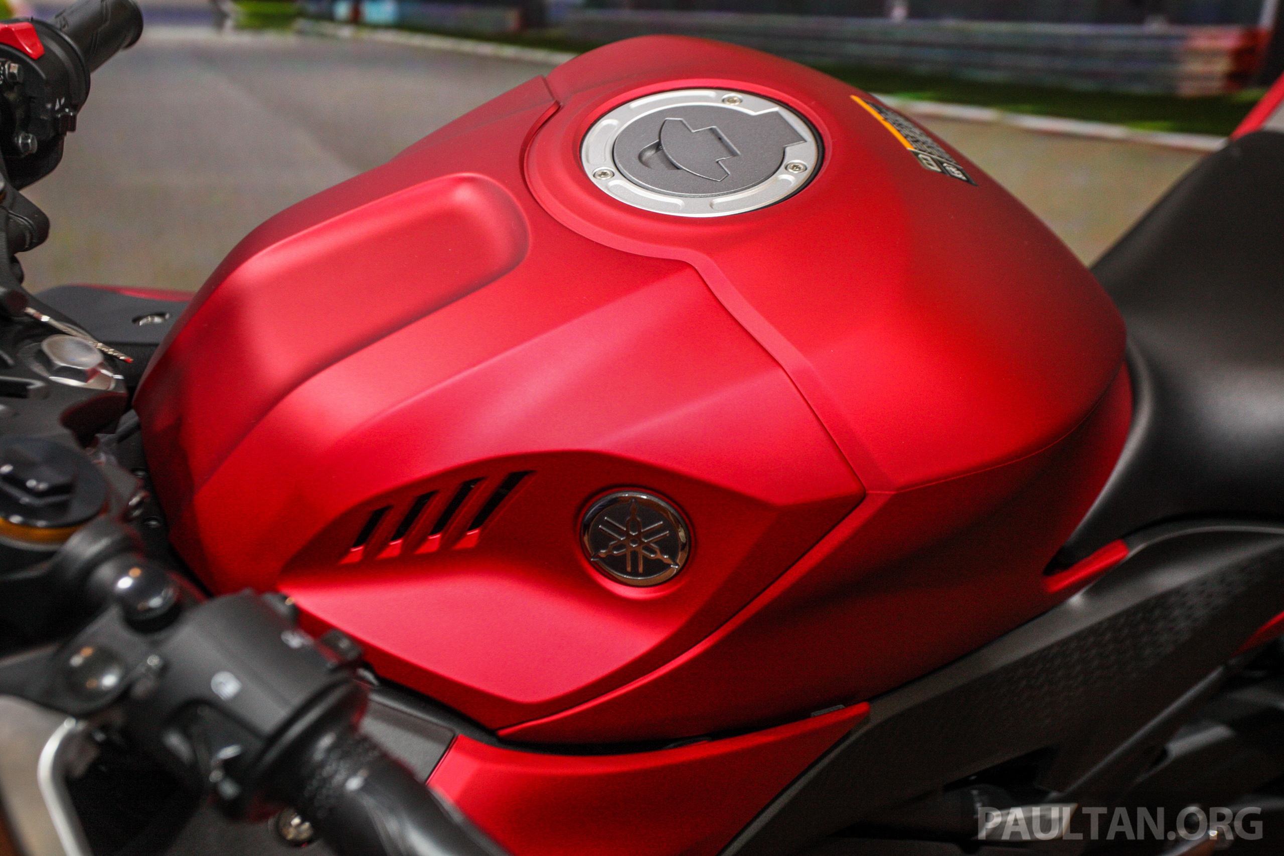 Yamaha YZF-R25 2019 ra mat tai Malaysia anh 9