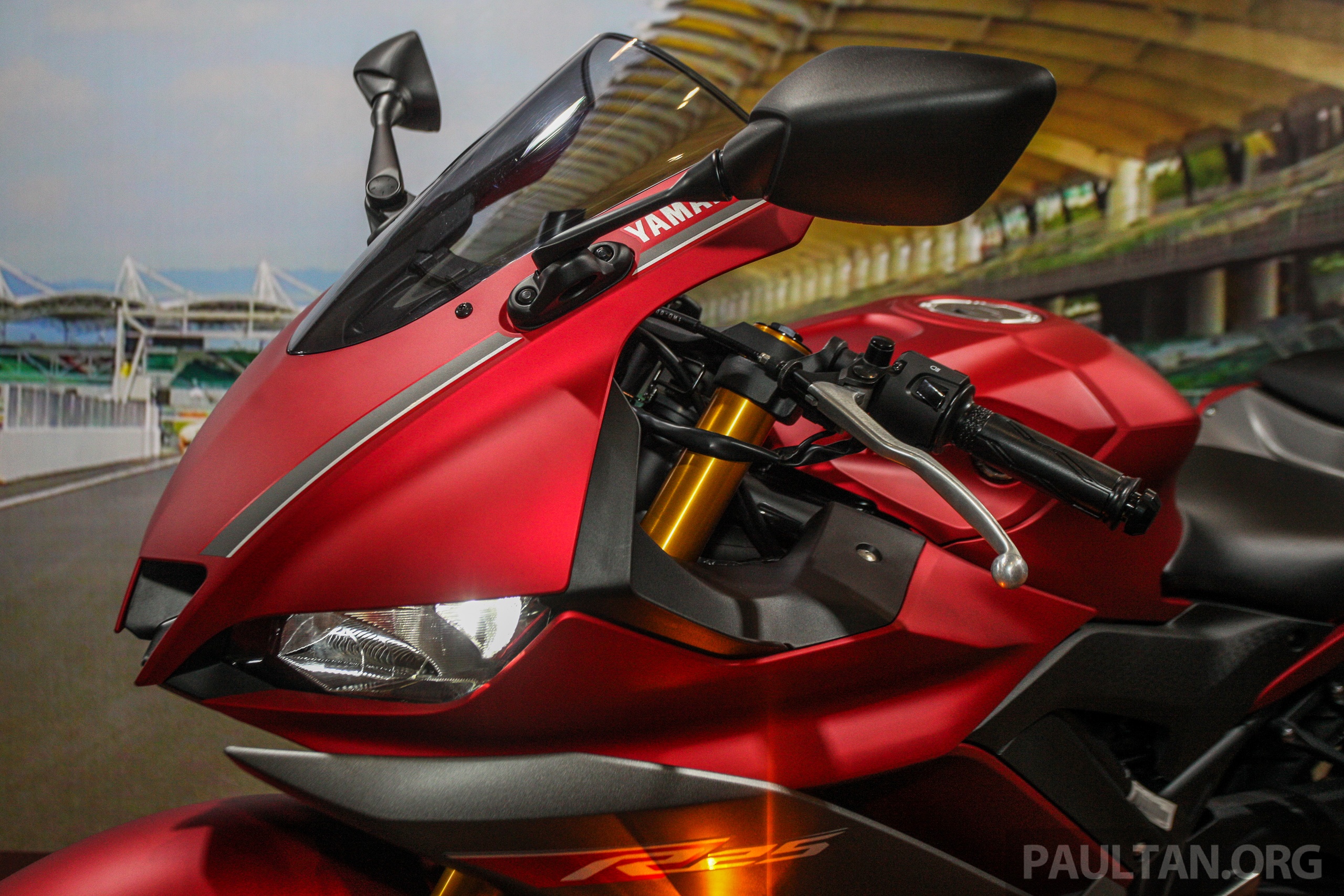 Yamaha YZF-R25 2019 ra mat tai Malaysia anh 3