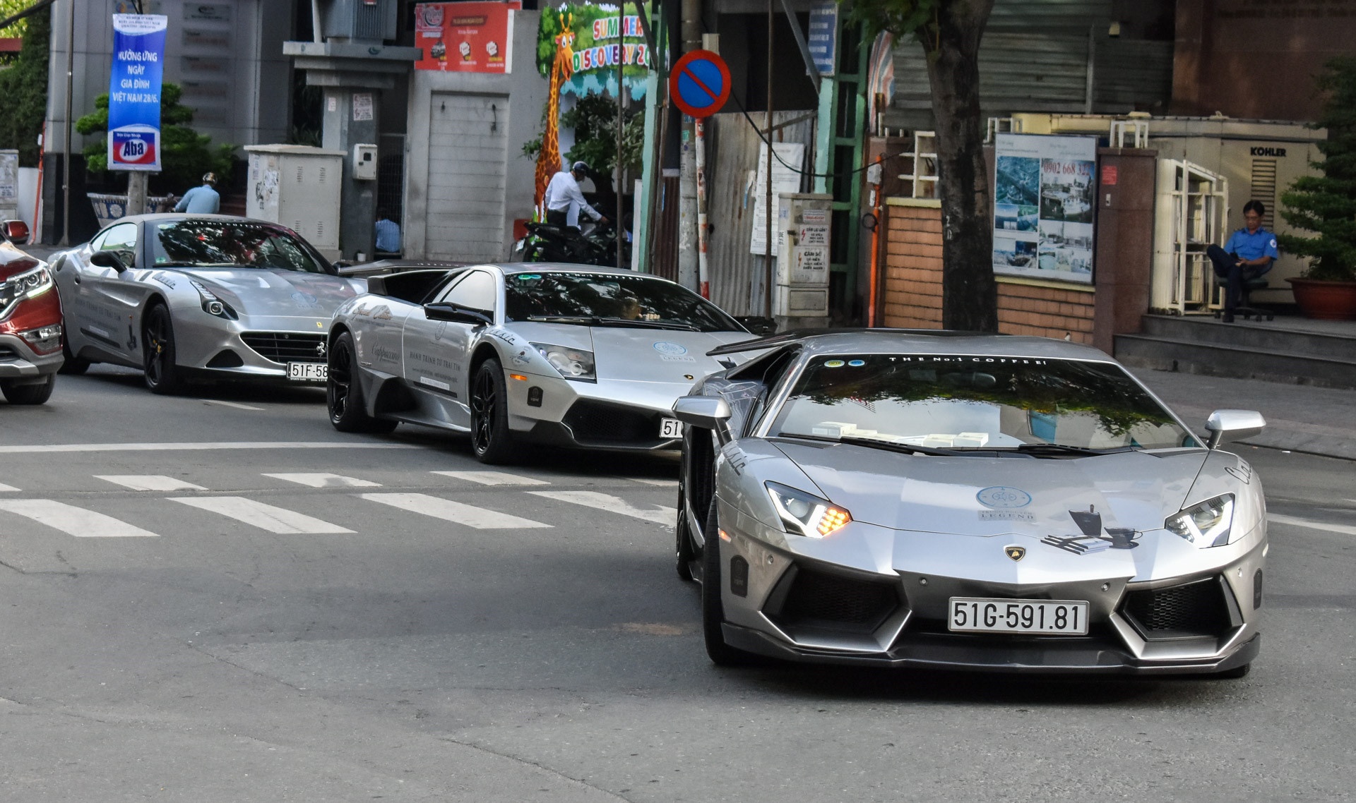 Tien nhieu,  ong Dang Le Nguyen Vu sam sieu xe gi? anh 1