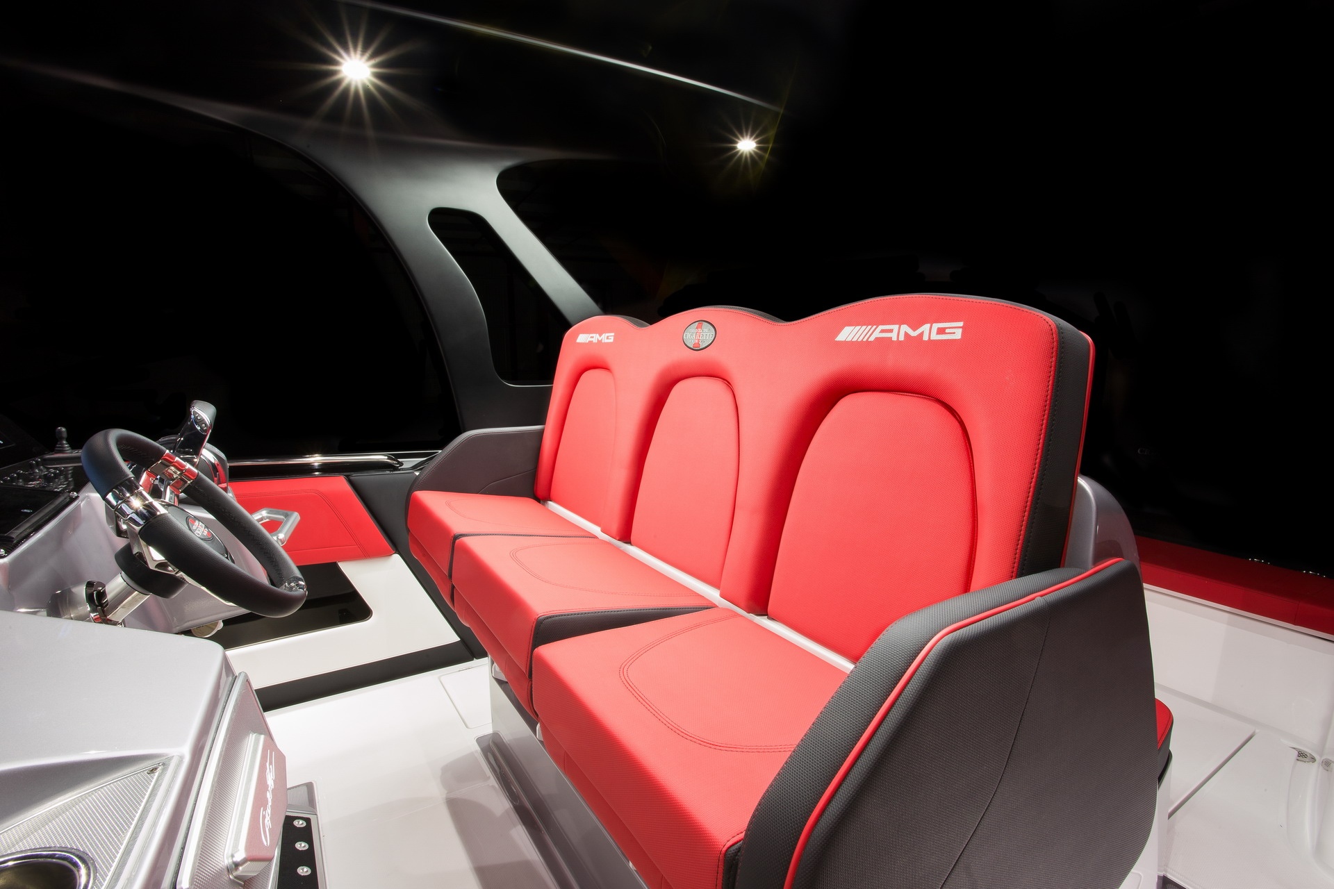 Mercedes-AMG hop tac san xuat thuyen cao toc anh 8