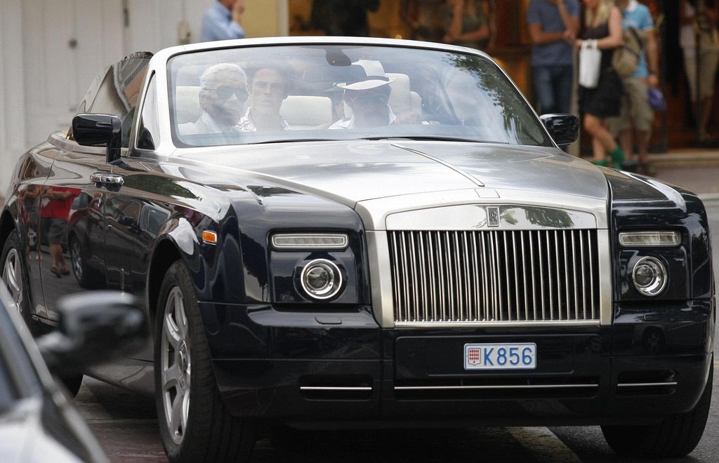 Karl Lagerfeld tu thiet ke xe anh 1