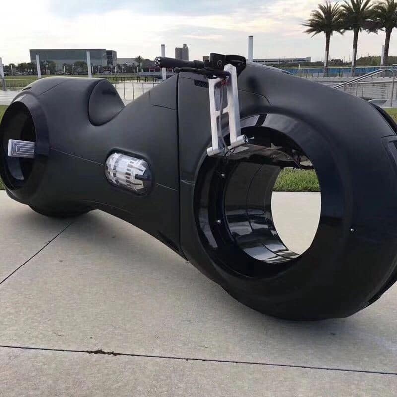 Moto dien trong phim TRON: Legacy sap ve VN anh 3