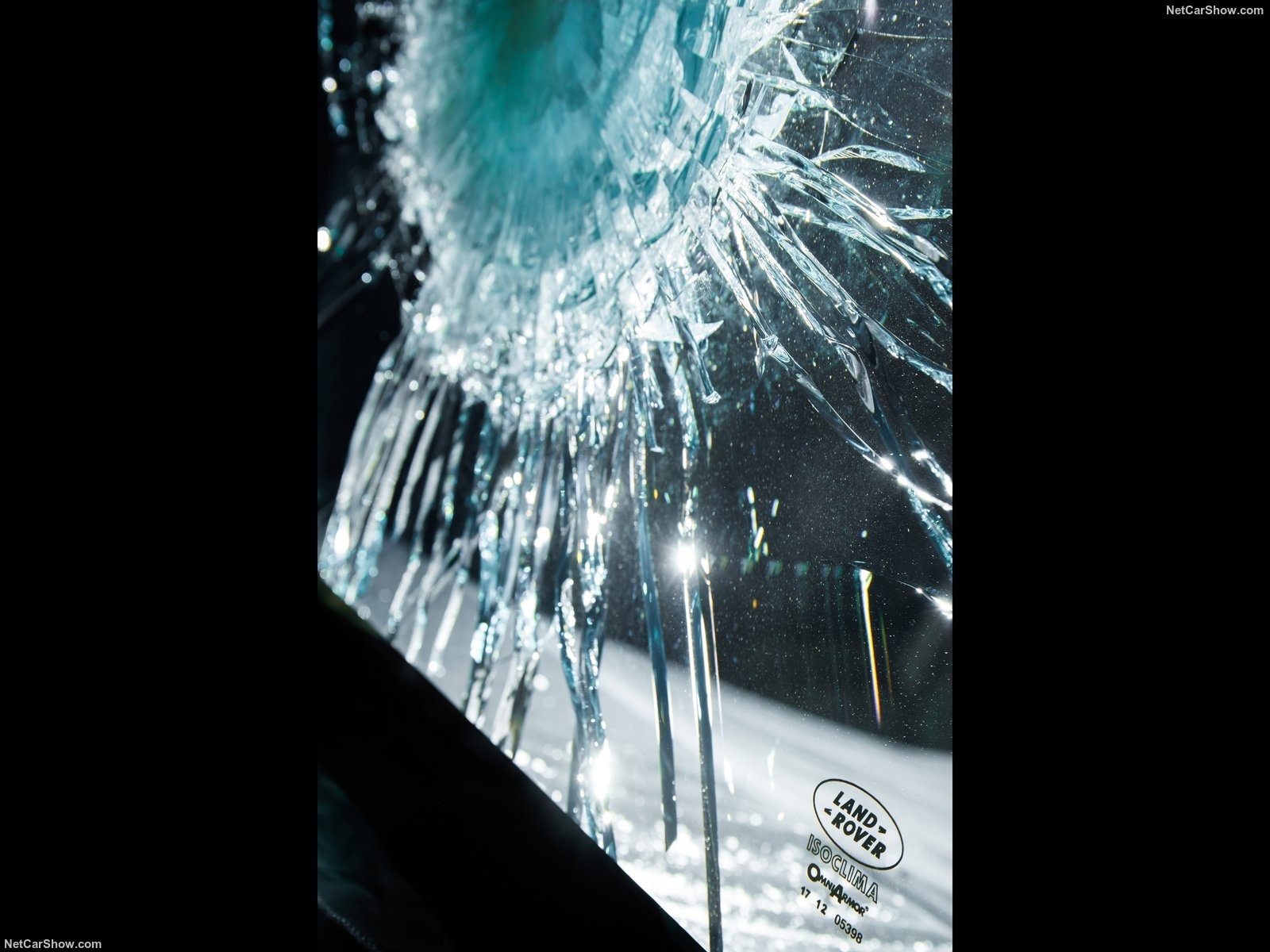 Range Rover Sentinel 2019 chong dan ra mat anh 8