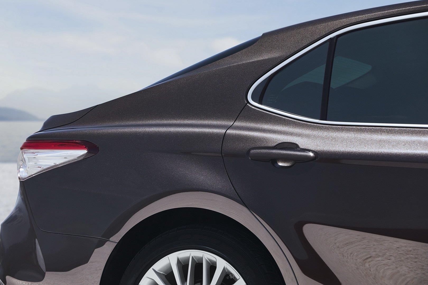 Toyota Camry Hybrid 2020 ra mat tai Anh anh 5