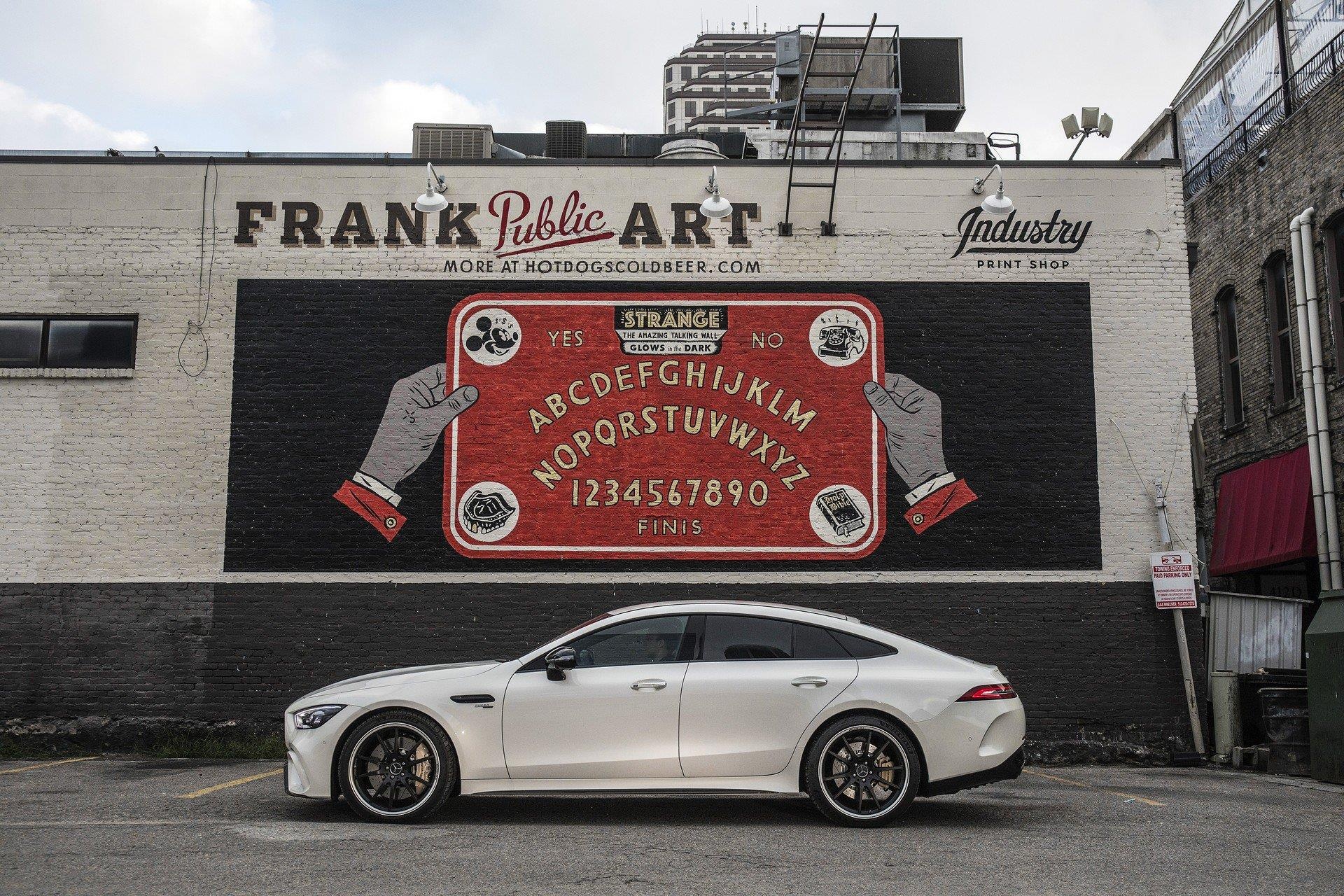 Mercedes-AMG GT 4 cua ra mat ban hang nhe anh 2