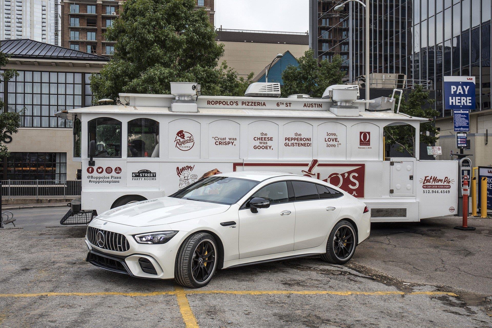 Coupe 4 cua Mercedes-AMG GT ra mat ban 'gia re' 100.000 USD hinh anh
