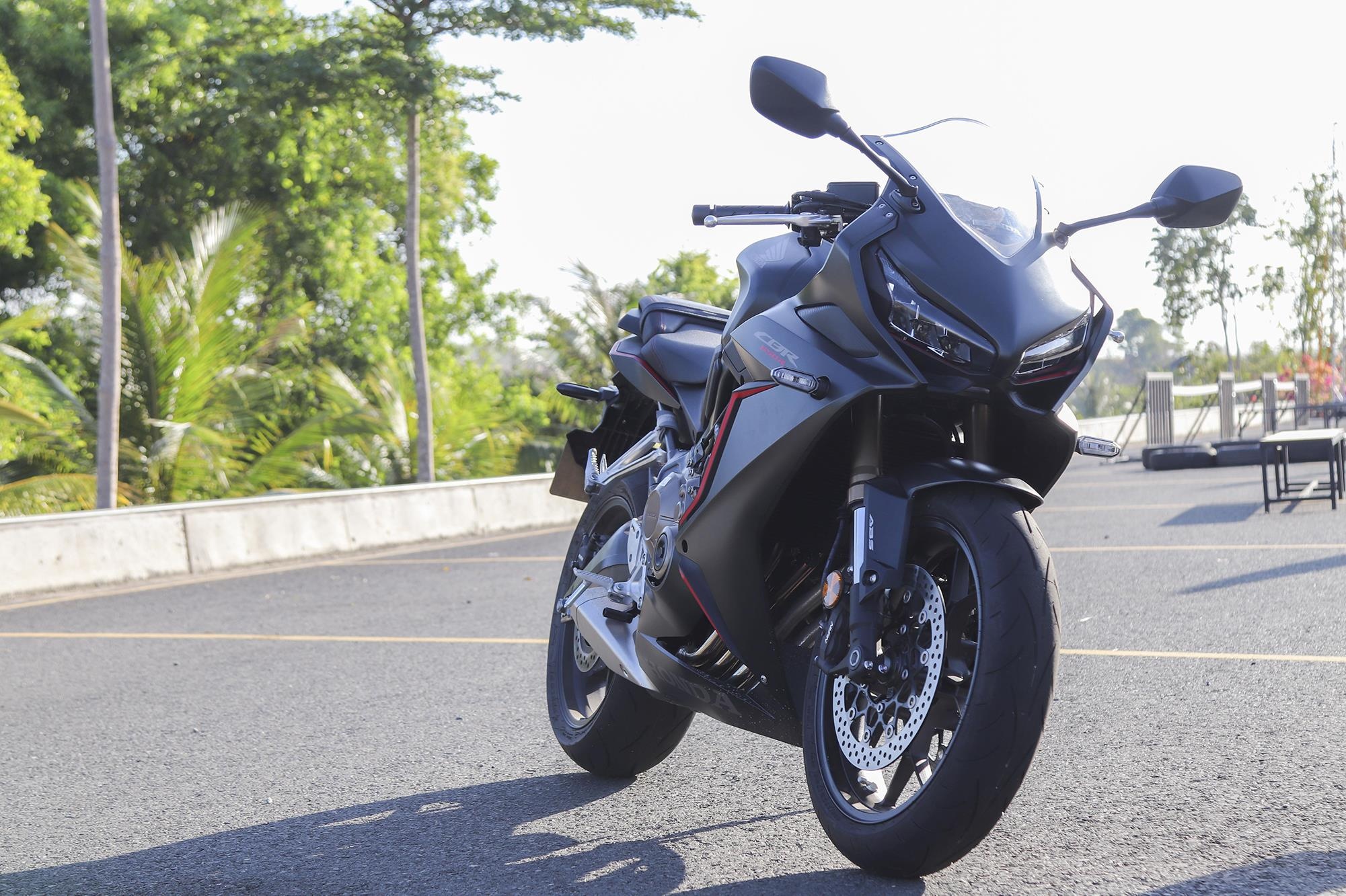 Honda CBR650R duoc nang cap nhung gi? anh 1
