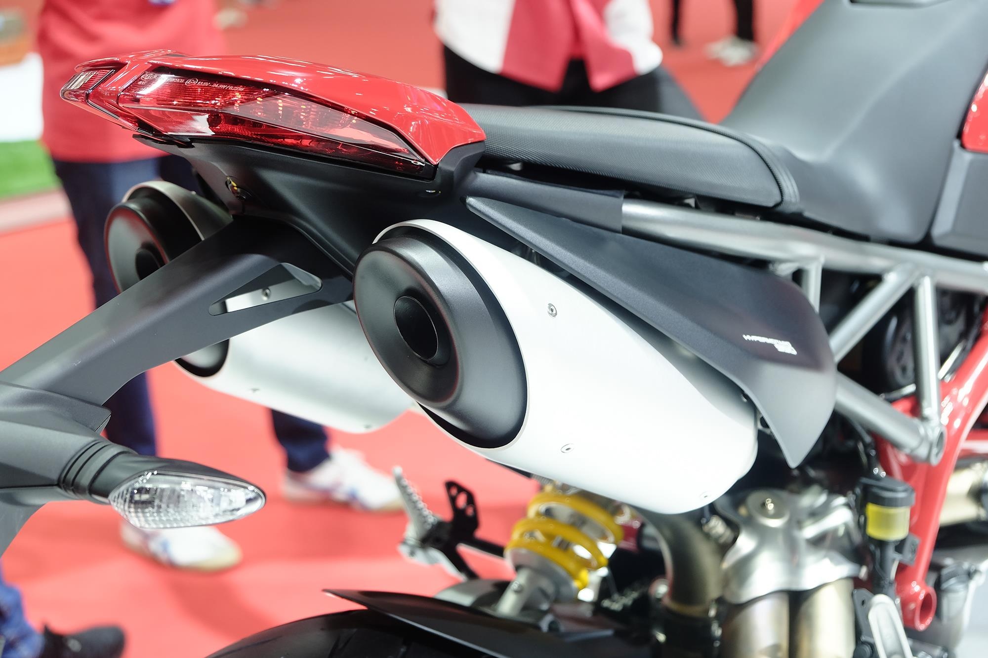 Ducati Hypermotard 950 ra mắt ảnh 8 Ducati Hypermotard 950 ra mat anh 8