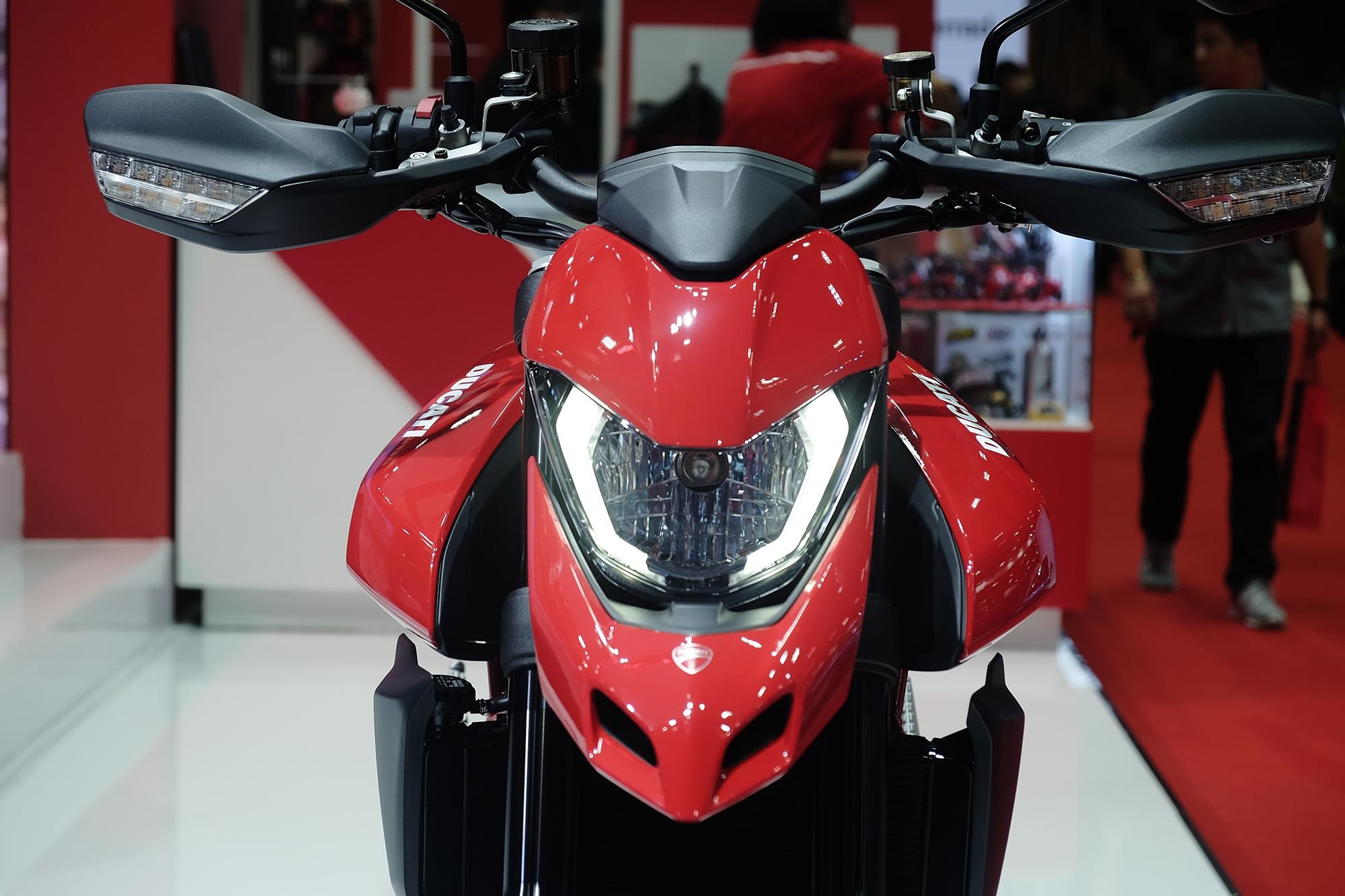 Ducati Hypermotard 950 ra mắt ảnh 3 Ducati Hypermotard 950 ra mat anh 3