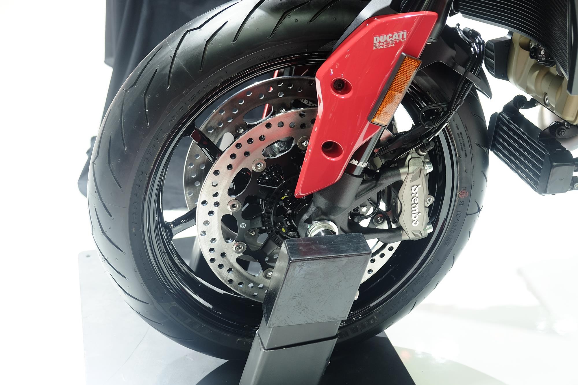 Ducati Hypermotard 950 ra mắt ảnh 4 Ducati Hypermotard 950 ra mat anh 4