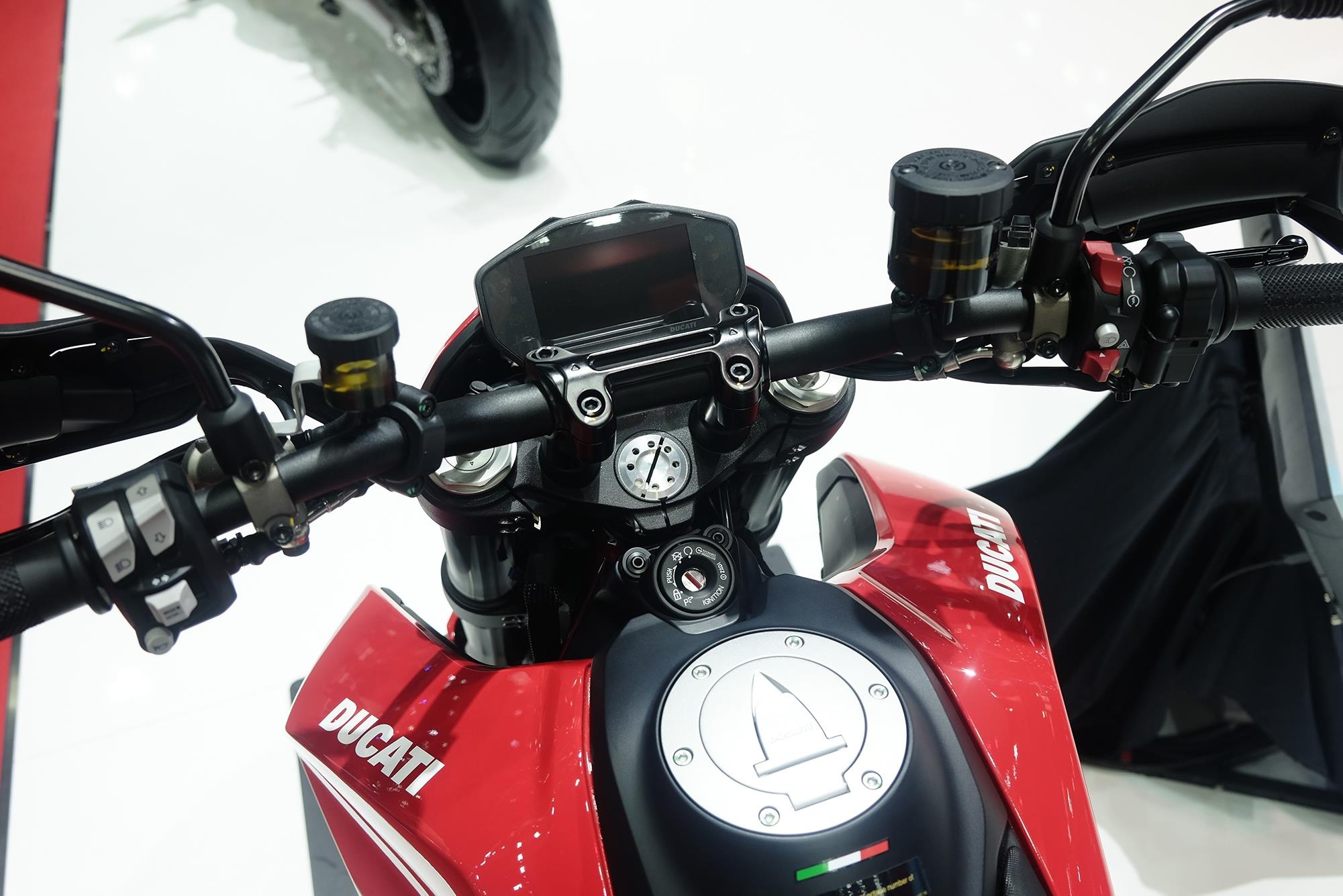 Ducati Hypermotard 950 ra mắt ảnh 5 Ducati Hypermotard 950 ra mat anh 5