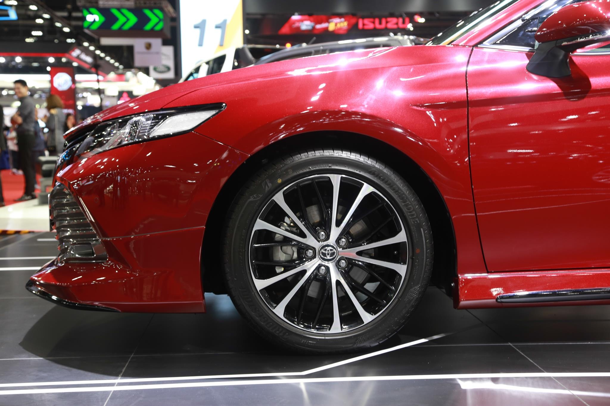 Toyota Camry 2019 ha canh Thai Lan anh 6