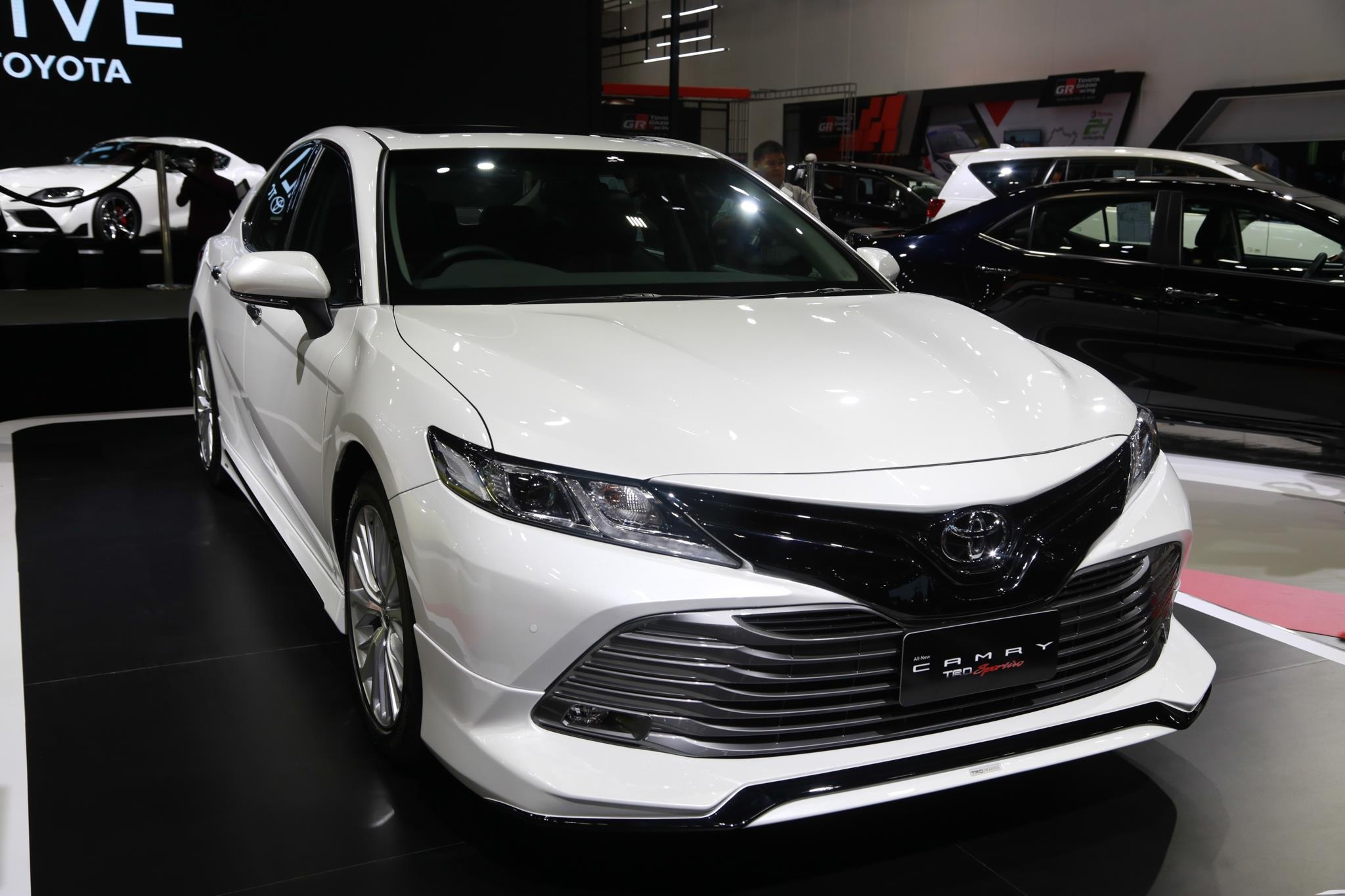 Toyota Camry 2019 ha canh Thai Lan anh 1