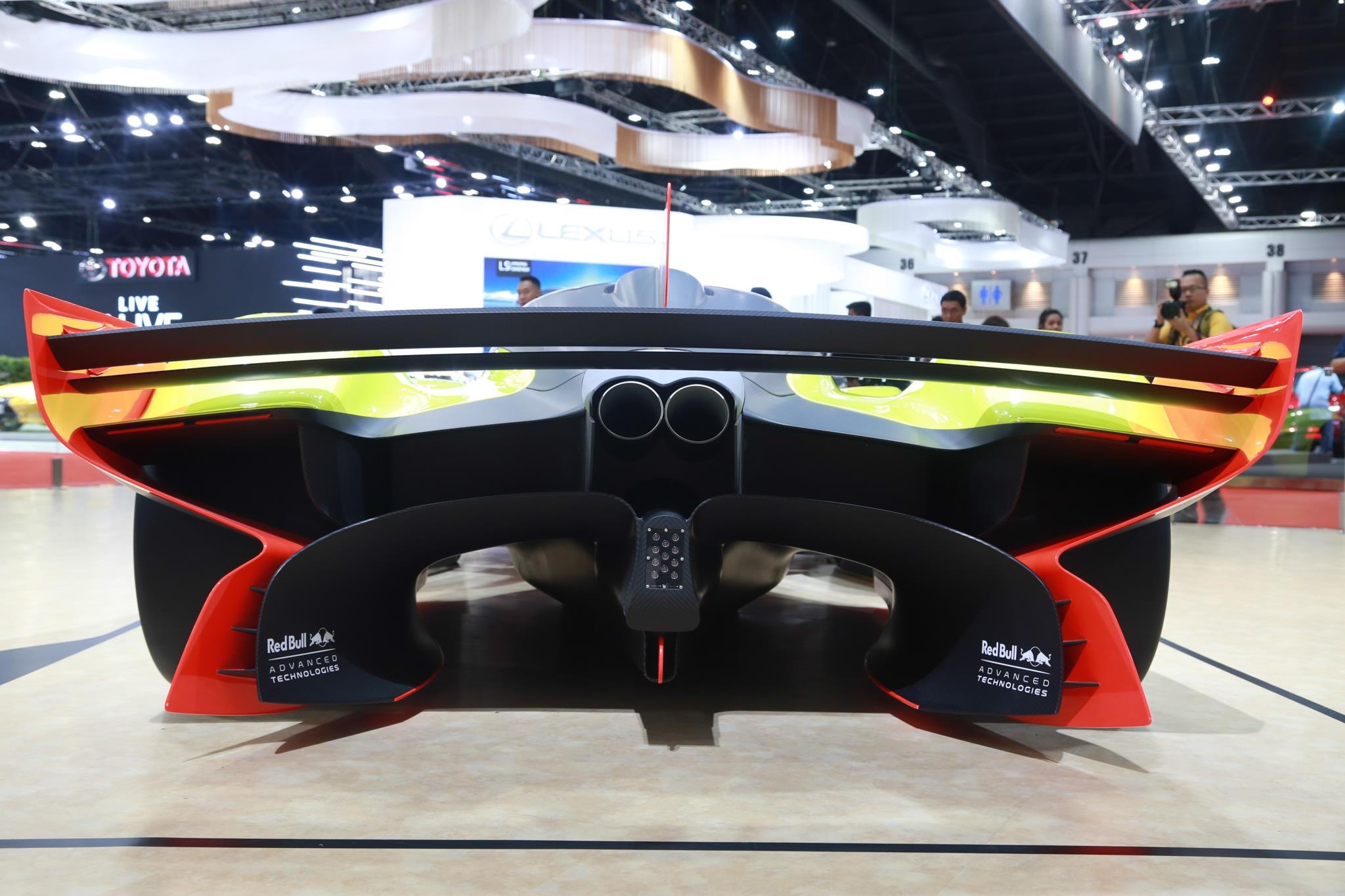 Aston Martin Valkyrie AMR Pro ra mắt ảnh 8 Aston Martin Valkyrie AMR Pro ra mat anh 8