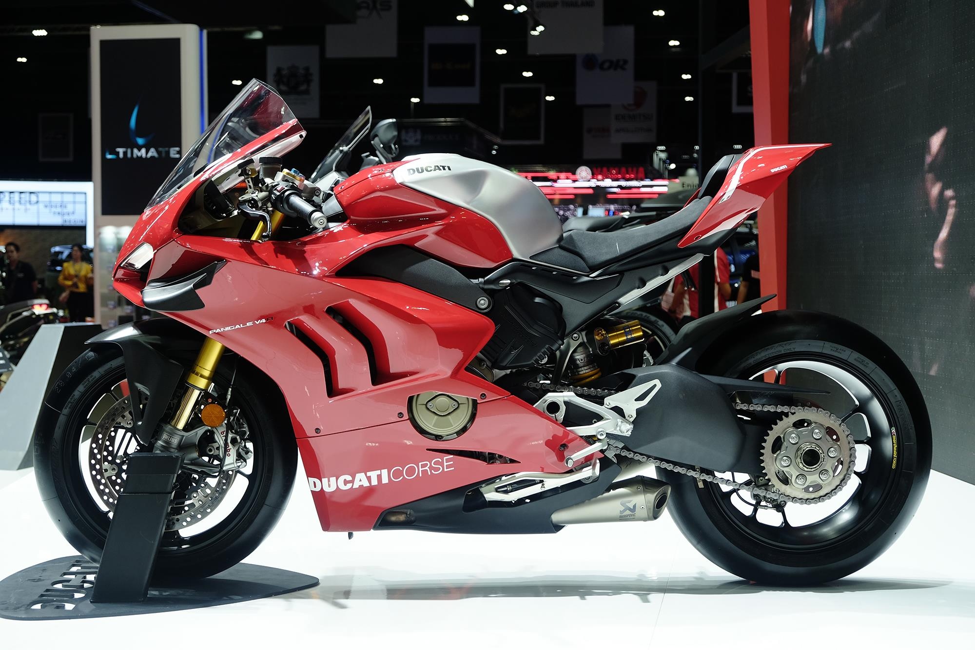 Ducati Panigale V4 R ra mat anh 2