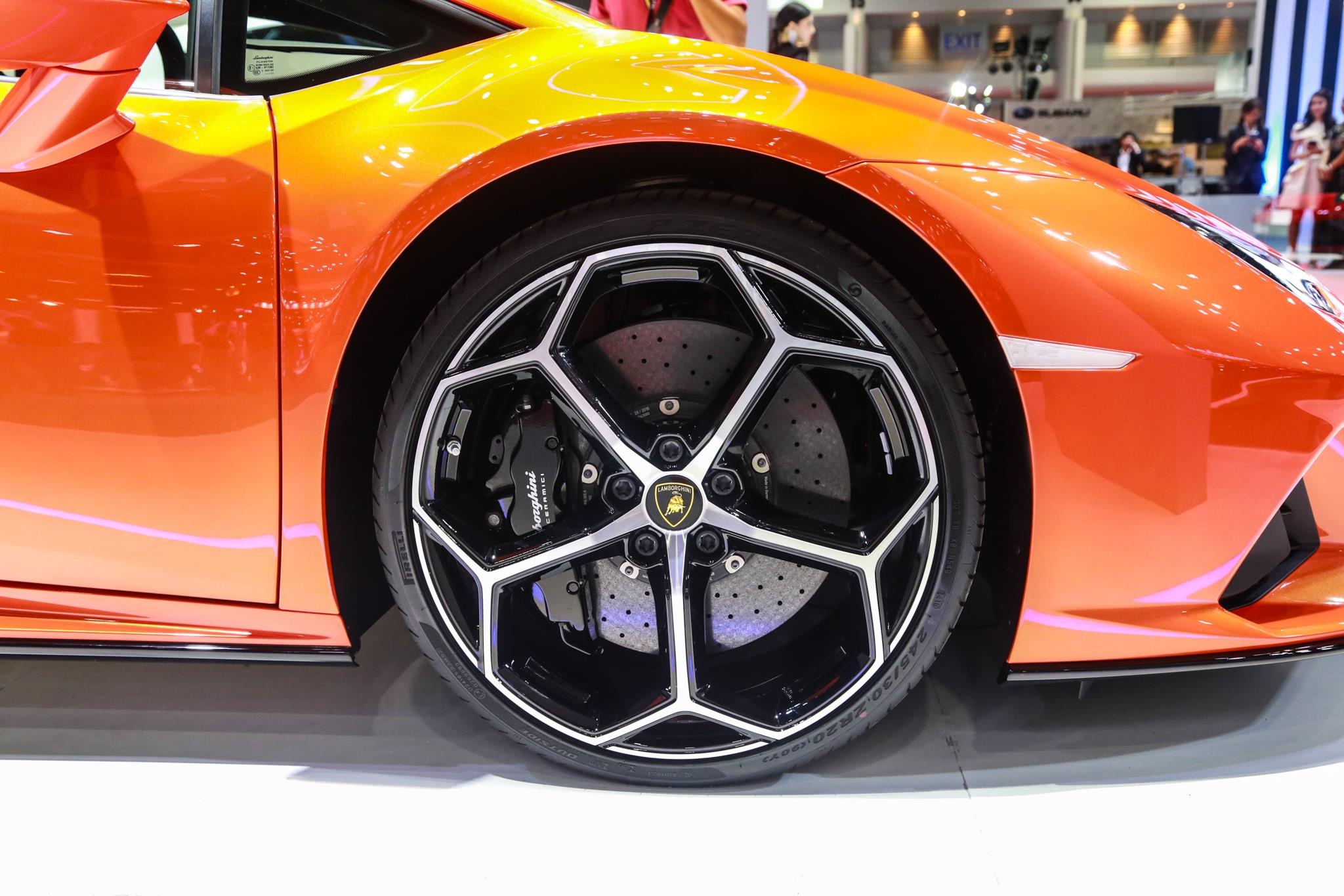 Lamborghini Huracan EVO ra mắt ảnh 5 Lamborghini Huracan EVO ra mat anh 5