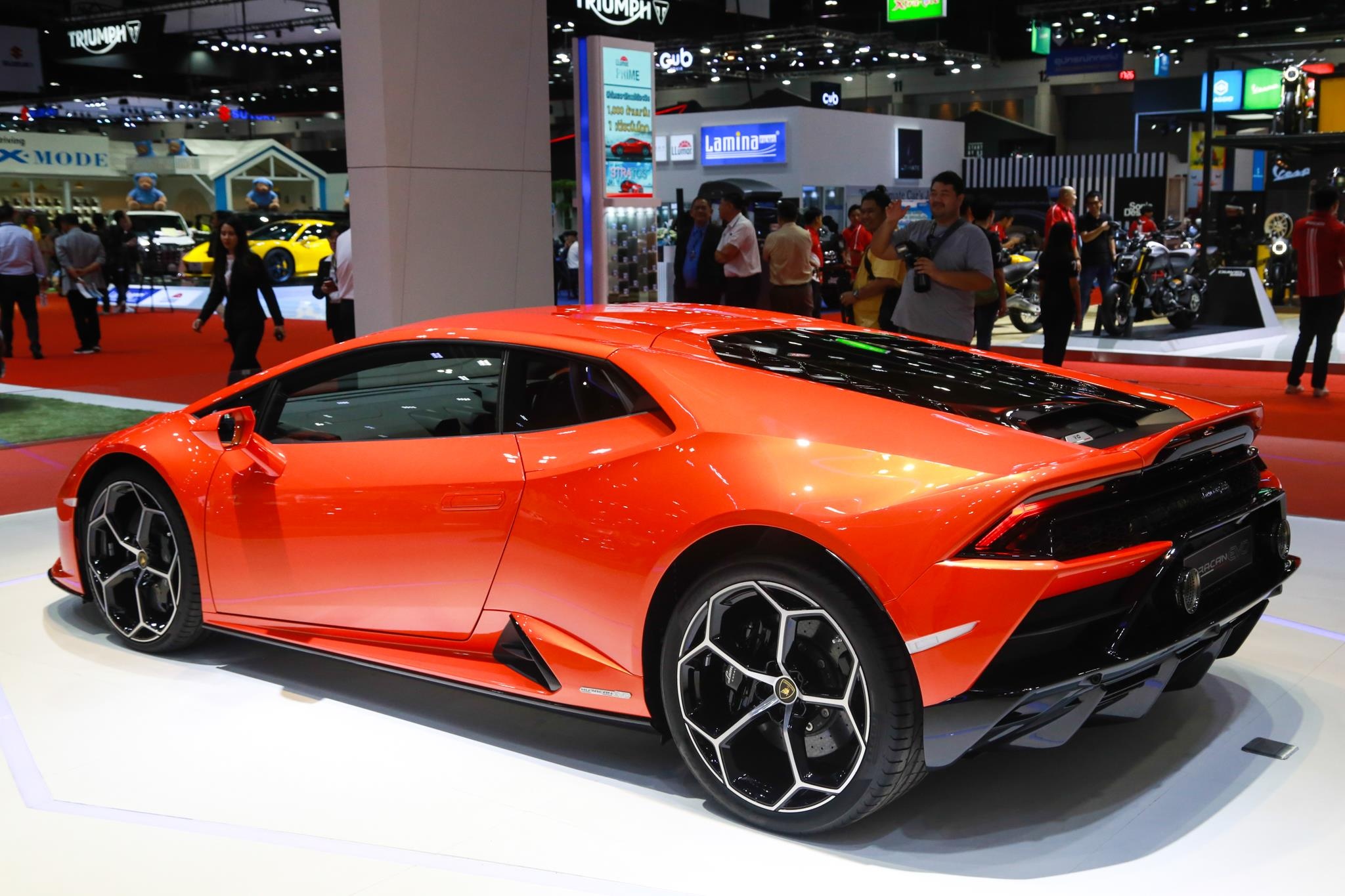 Lamborghini Huracan EVO ra mắt ảnh 2 Lamborghini Huracan EVO ra mat anh 2