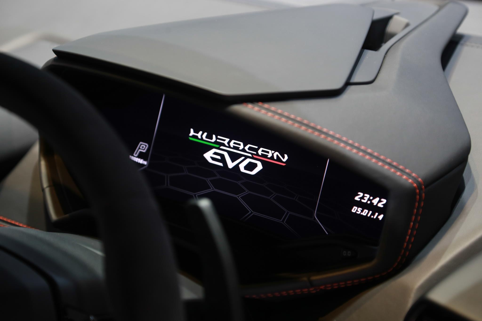Lamborghini Huracan EVO ra mắt ảnh 9 Lamborghini Huracan EVO ra mat anh 9