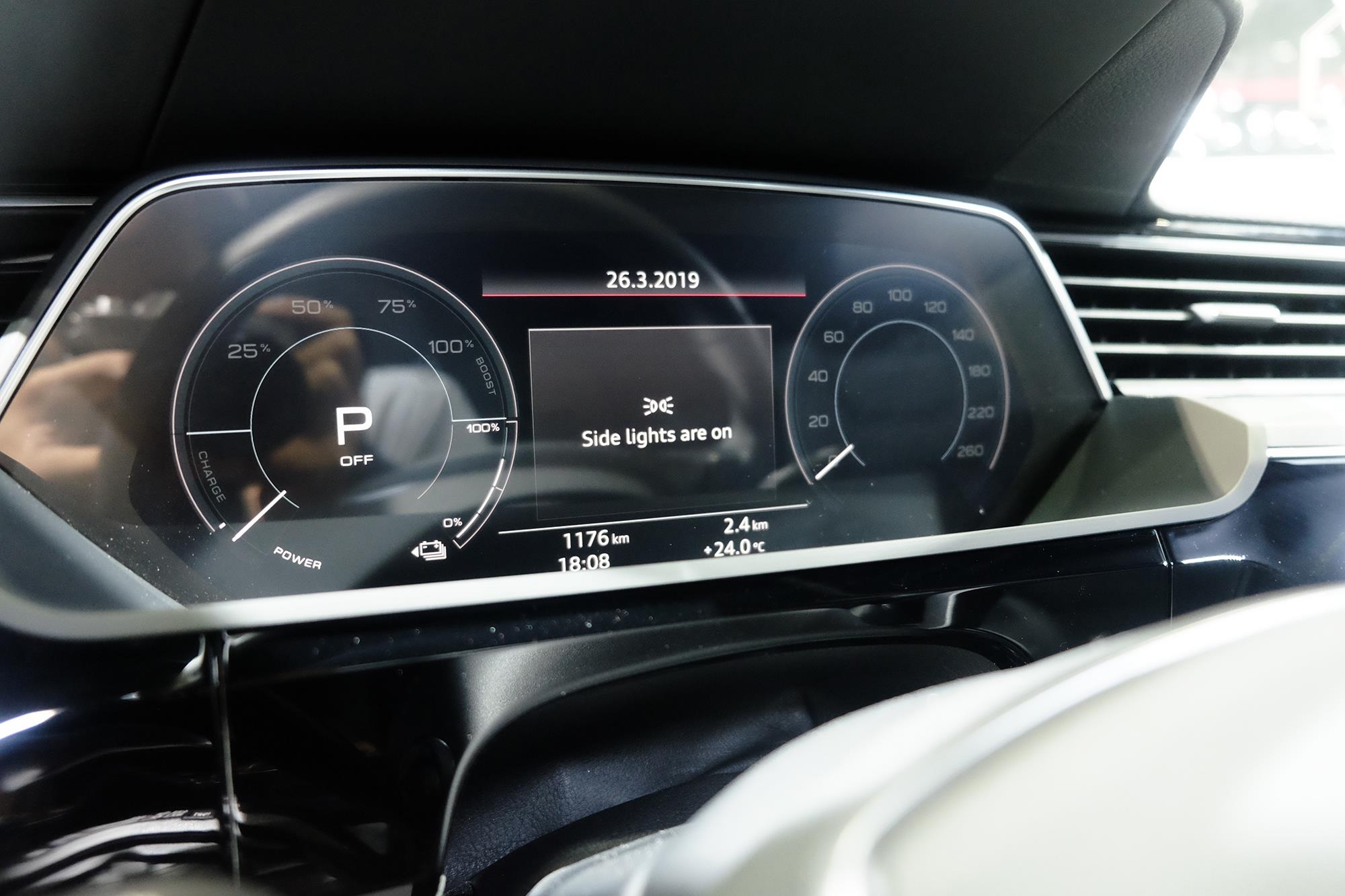 Audi e-tron ra mat Thai Lan anh 8