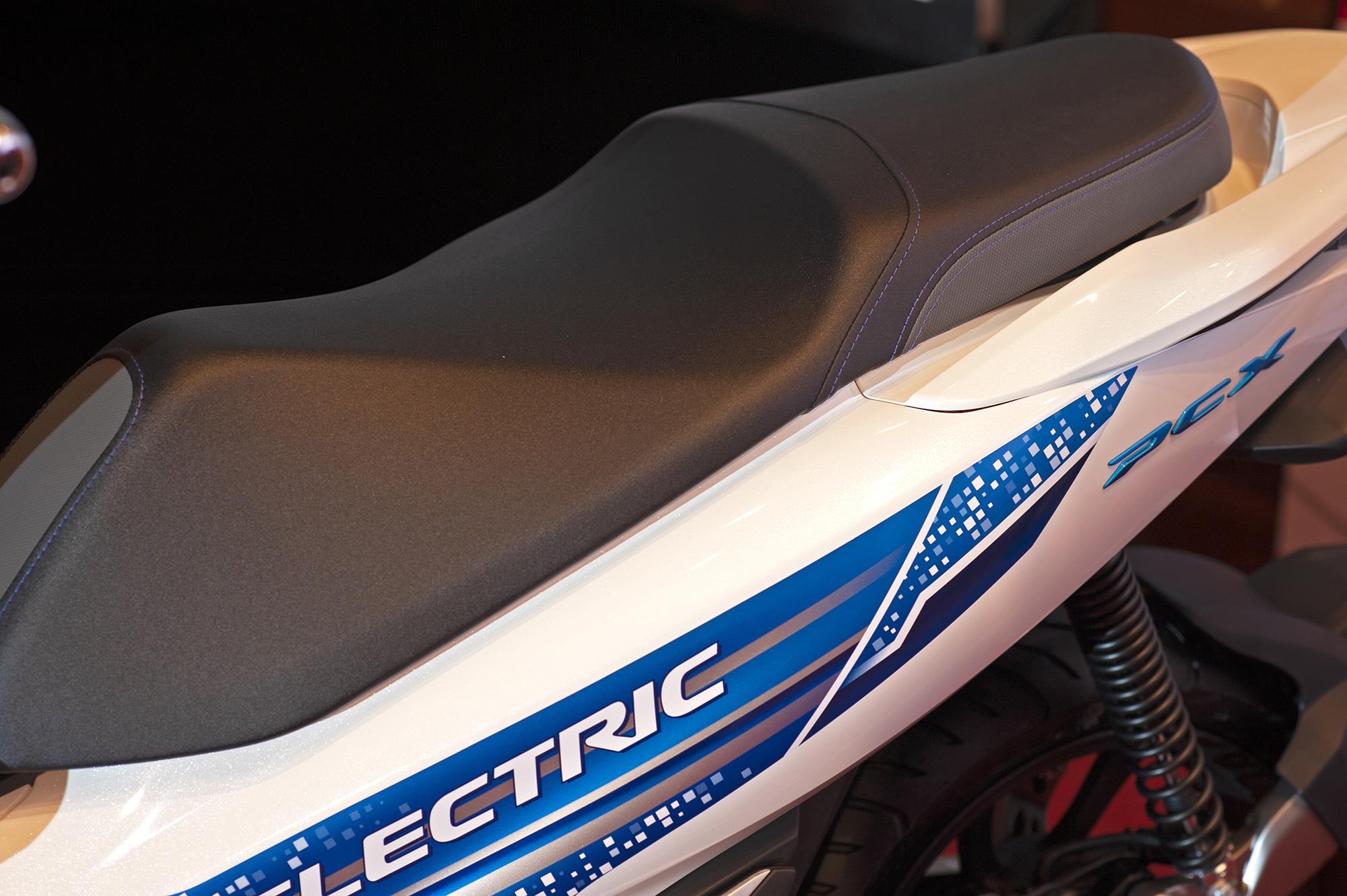 Honda PCX Electric ra mat anh 8
