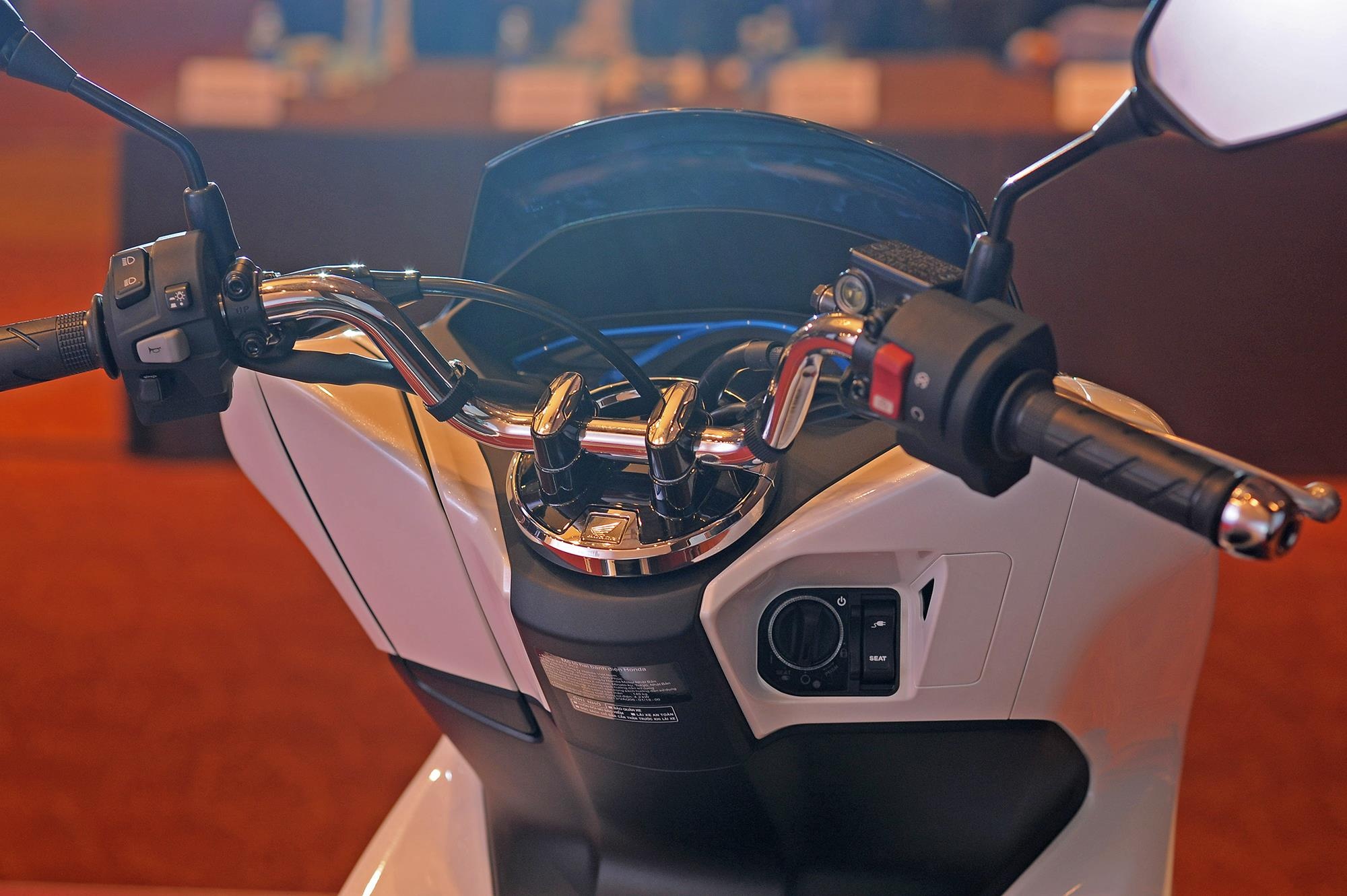 Honda PCX Electric ra mat anh 6