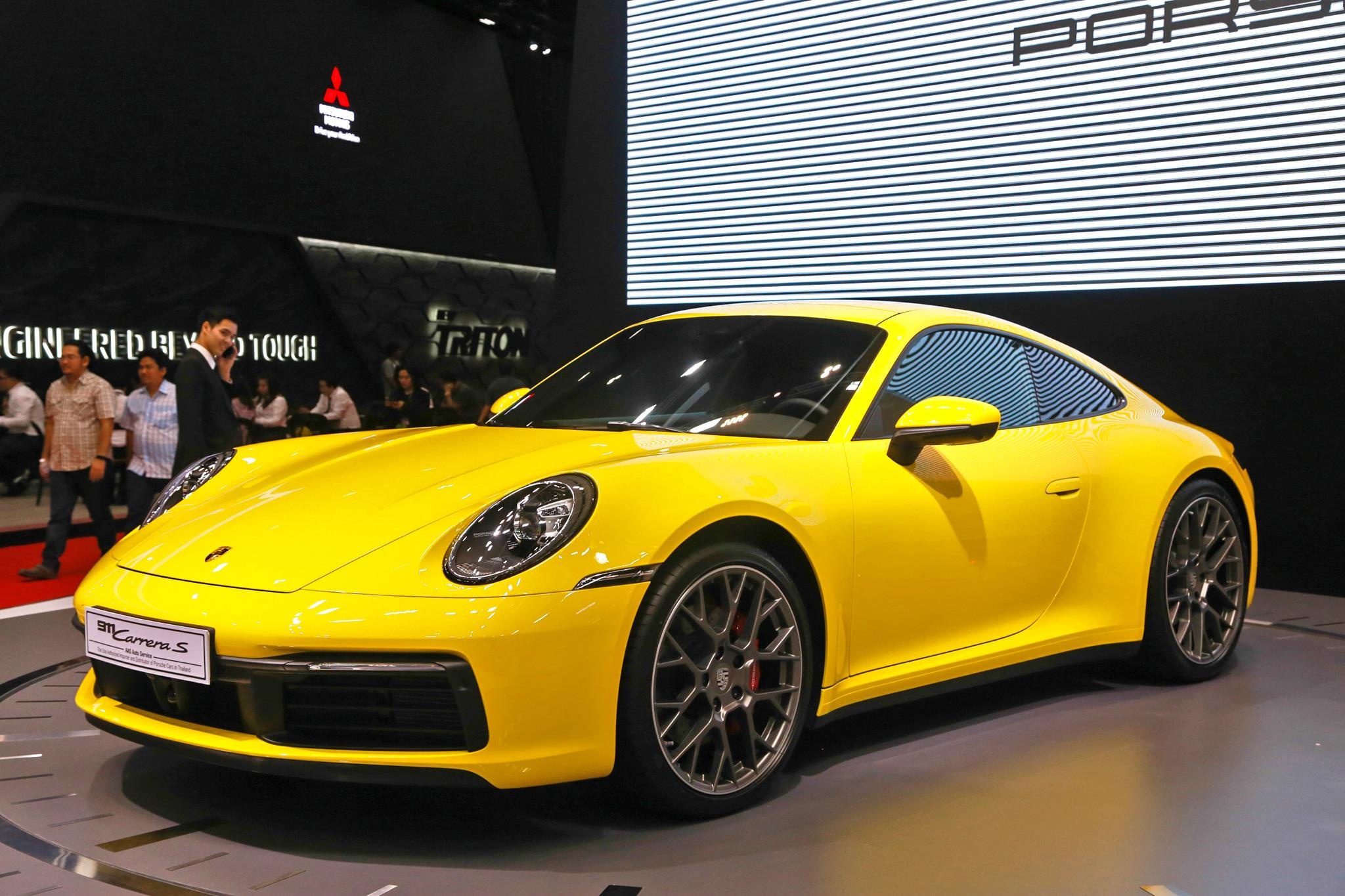 Porsche 911 the he moi ra mat anh 1