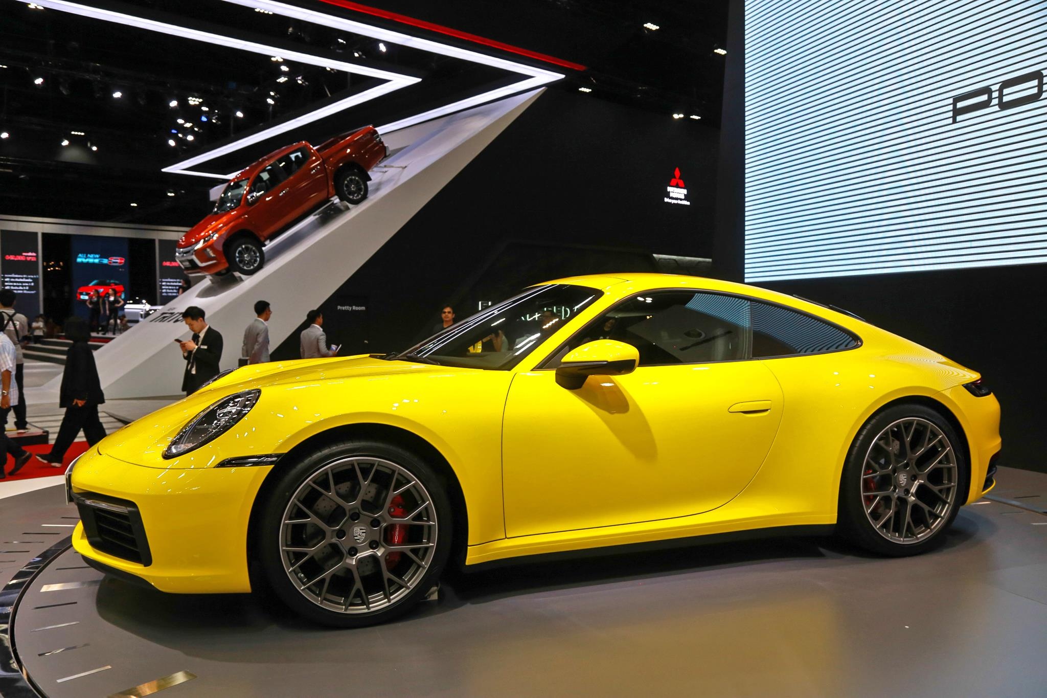 Porsche 911 the he moi ra mat anh 3