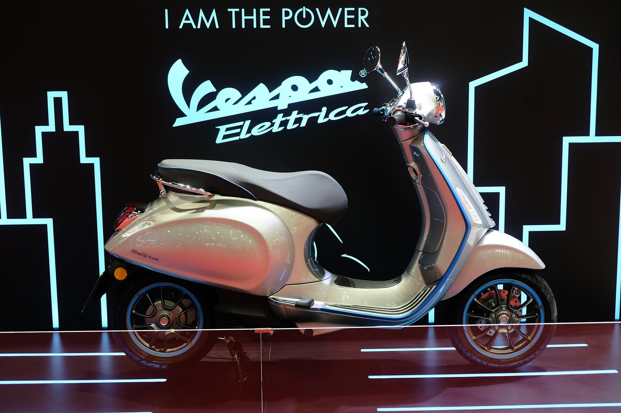 Xe điện Vespa Elettrica ra mắt  ảnh 2 Xe dien Vespa Elettrica ra mat anh 2