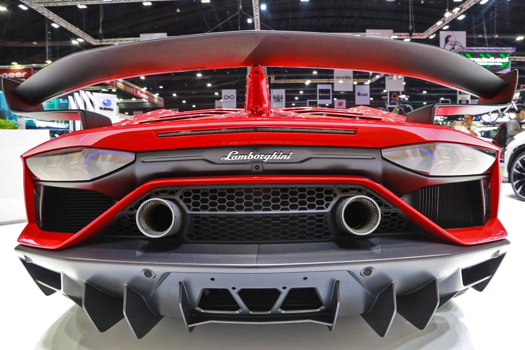 Lamborghini Aventador SVJ ra mat anh 6